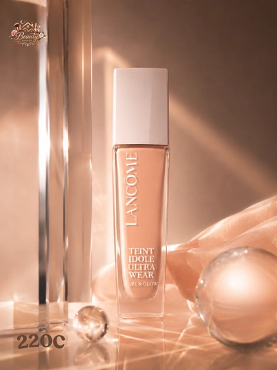 Лёгкий тональный крем Lancôme Teint Idole Ultra Wear №220C с естественным сиянием - 
