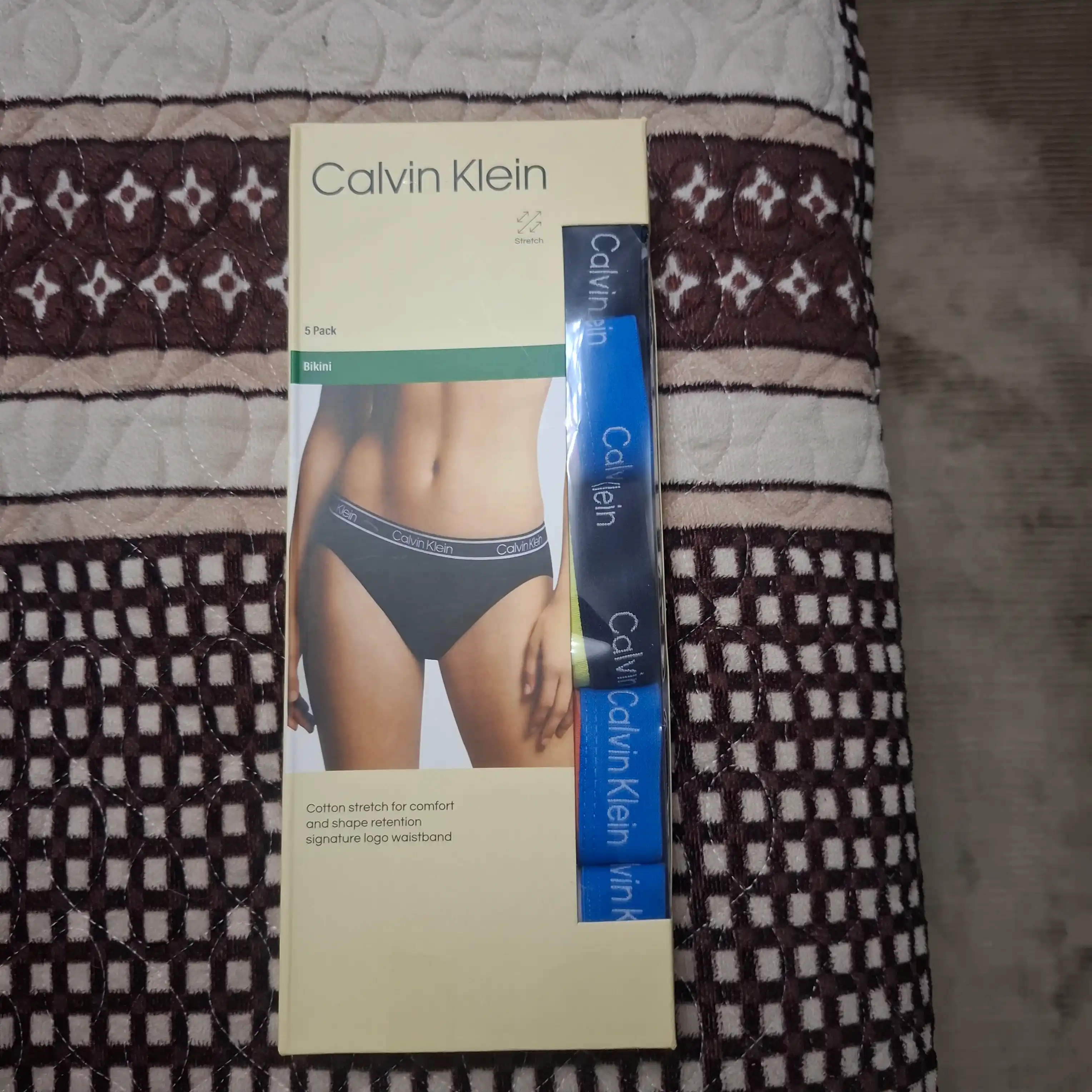 Ayollar uchun Calvin Klein ichki kiyimlari, 3 dona va 5 dona to‘plam