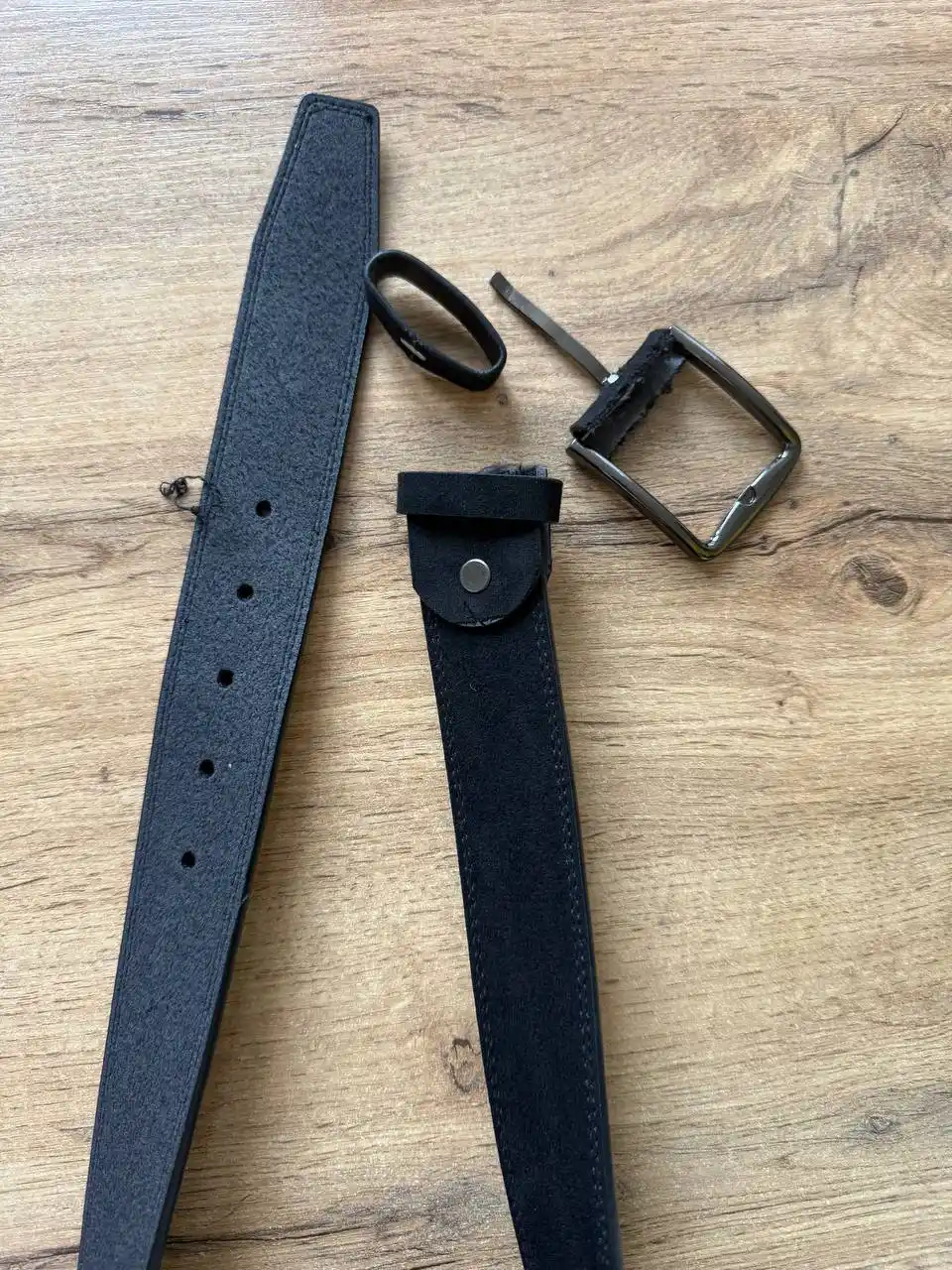 Erkaklar belbog‘i LION BELT - eko charm va zamsh, kundalik va klassik kiyimlar uchun