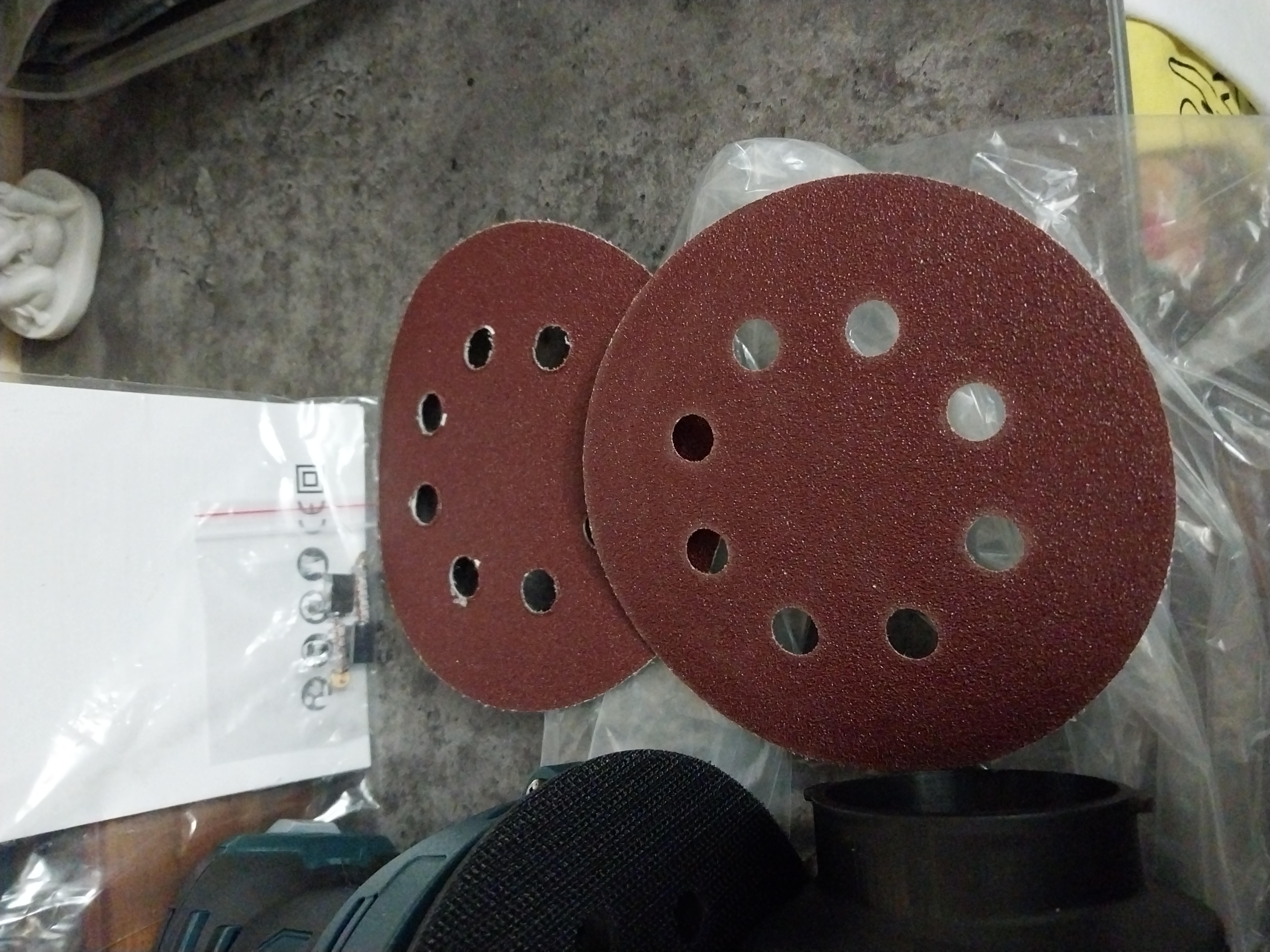 Eksantrik silliqlash mashinasi : 300 Vt ega bolgan va 125 mm diametrli