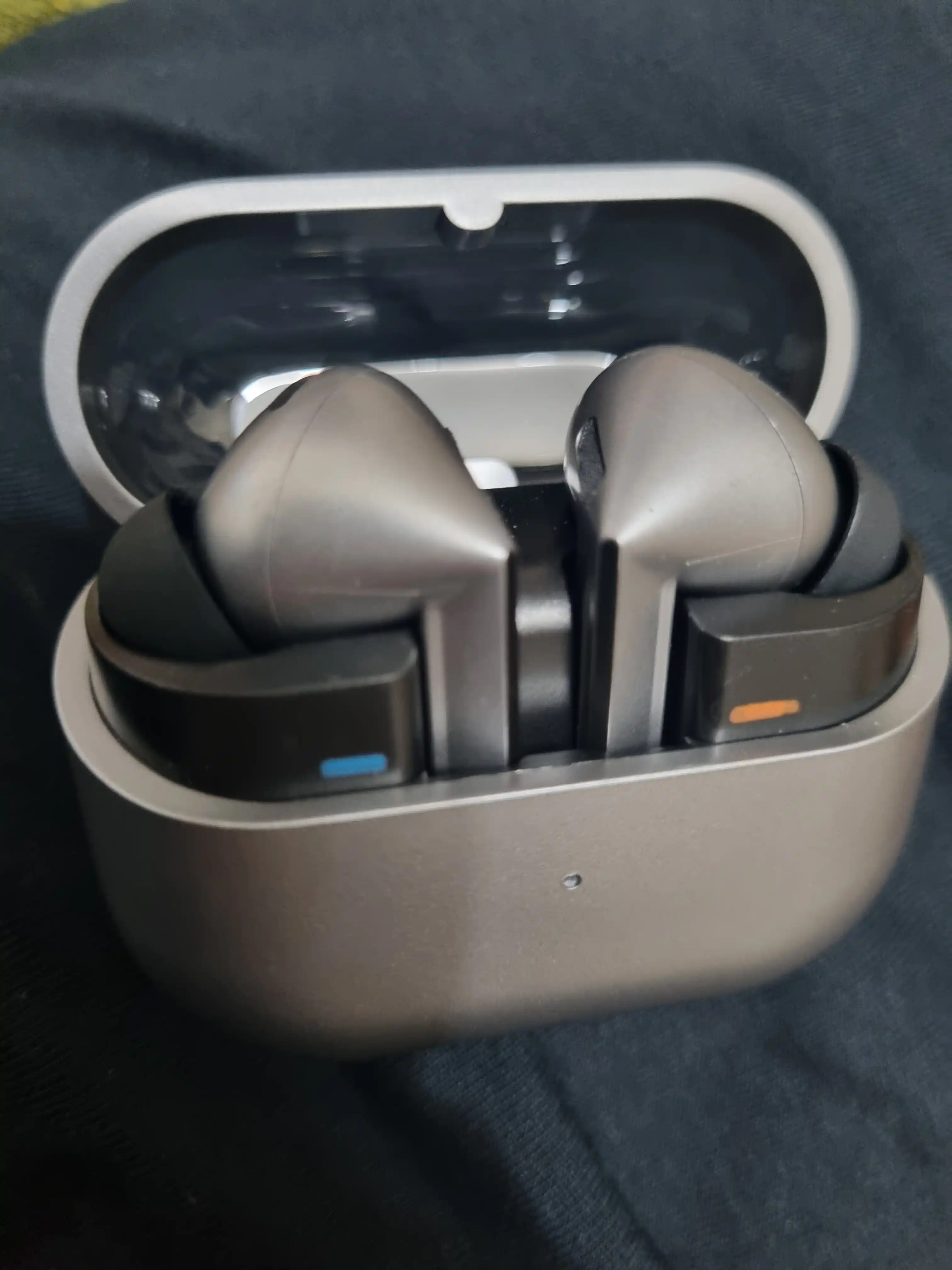 Sensorli Galaxy Buds 3 Pro simsiz quloqchinlari