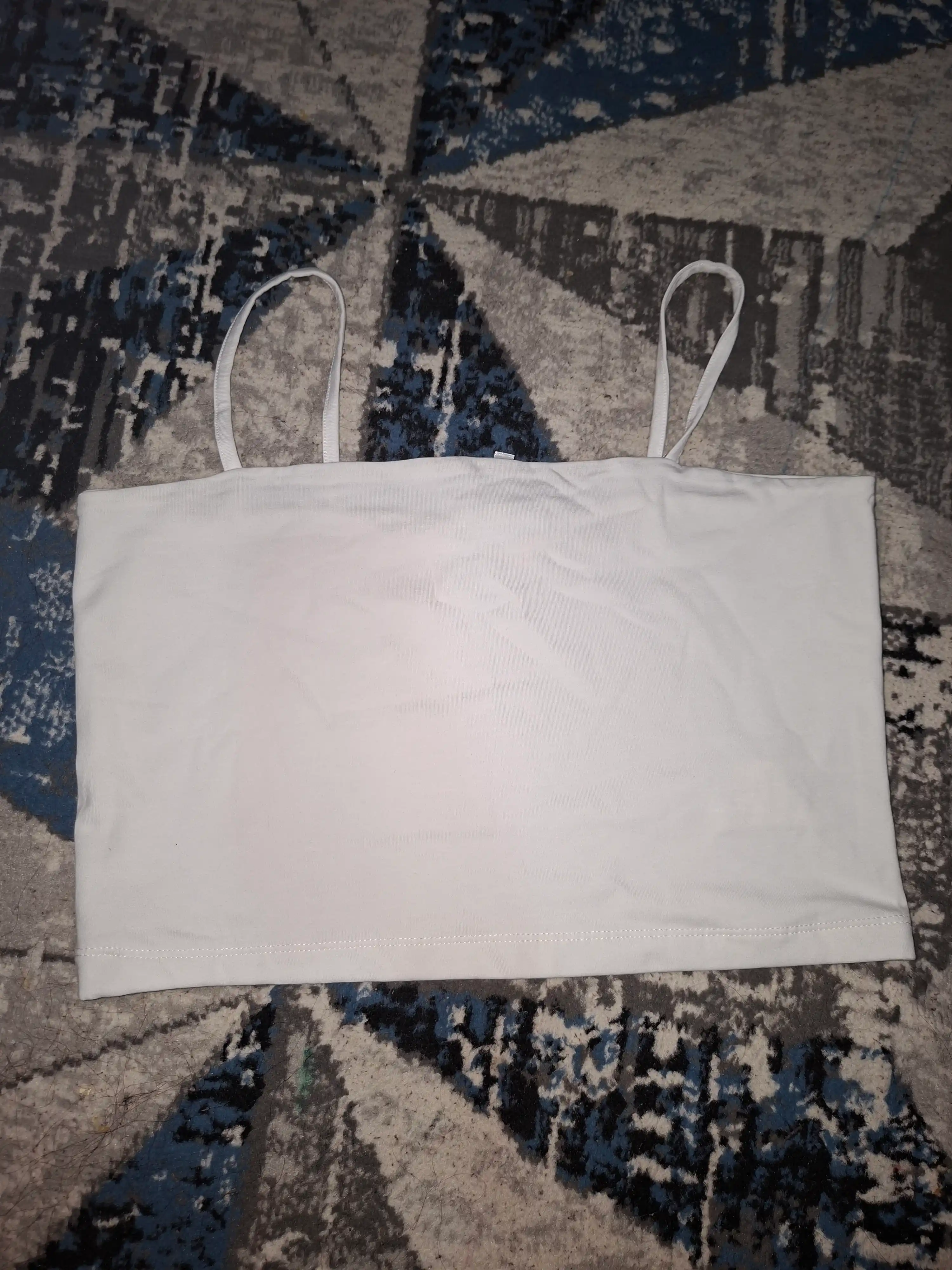 Ayollar uchun BASIC krop-top – Amor Cerasus Infans