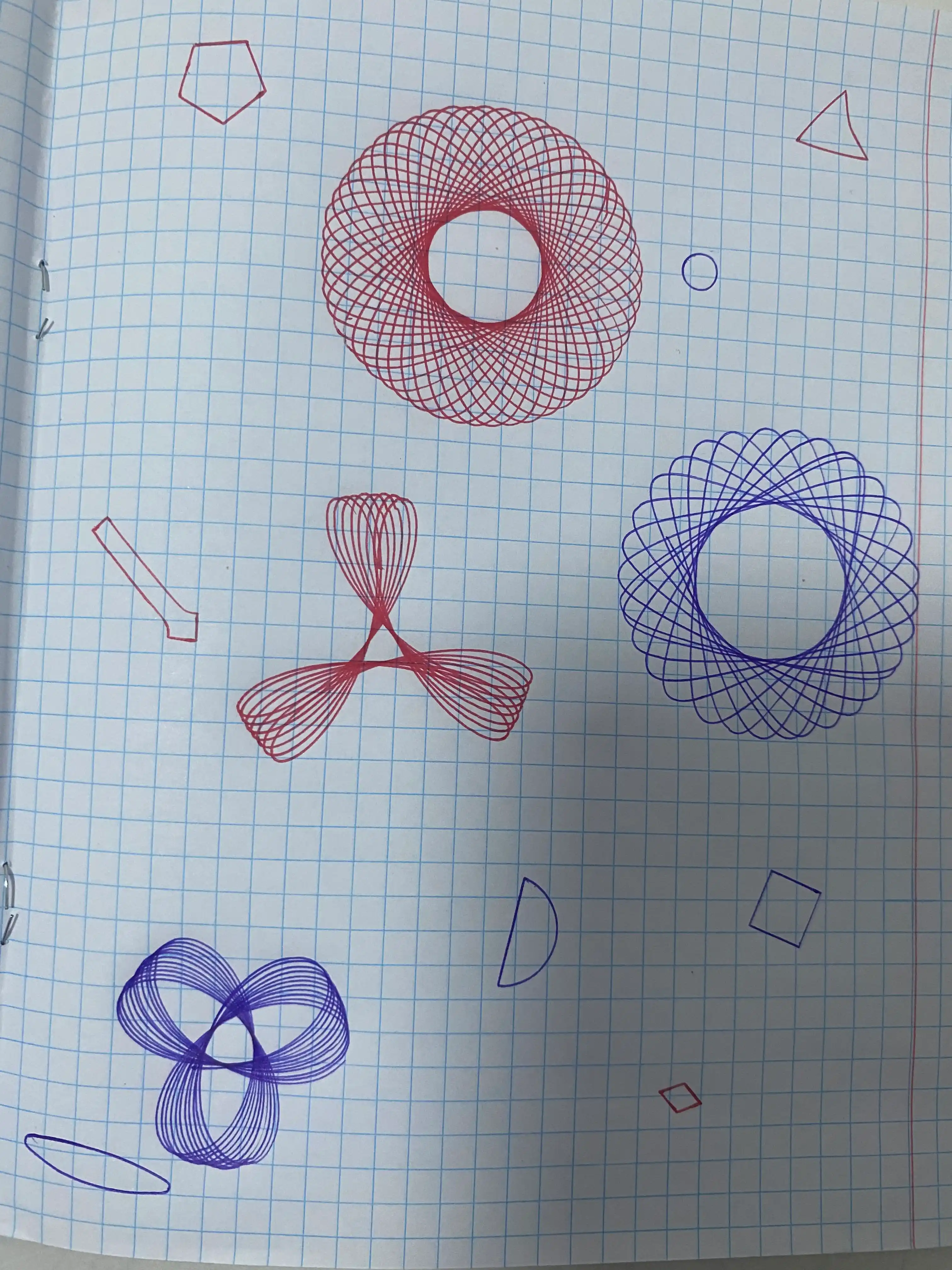 Lineyka-Spirograf o'qish va ijodkorlik uchun, lineyka miya motorikasini rivojlantiruvchi