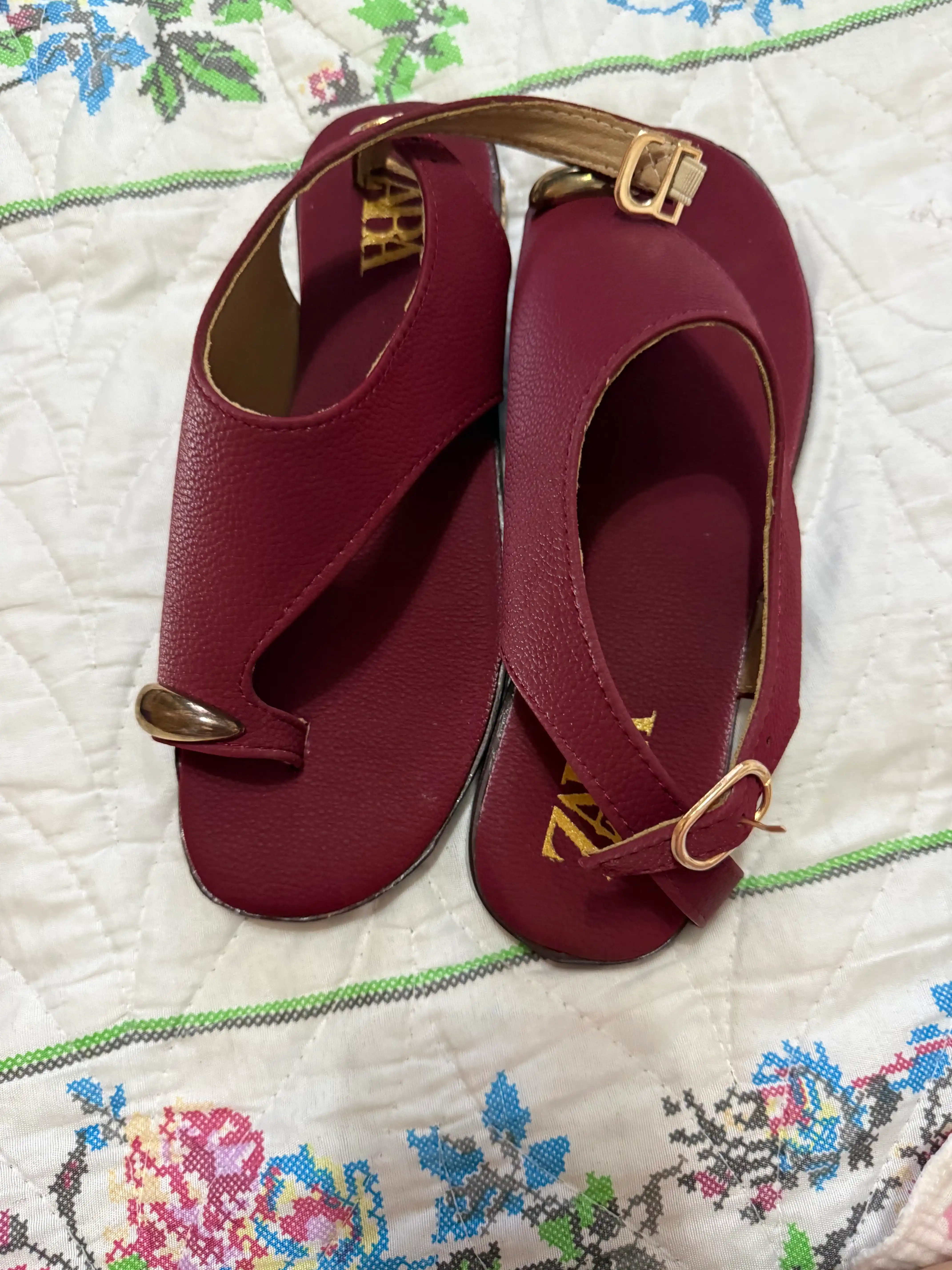 Ayollar uchun yozlik sandallar, ayollar poyabzali, ayollar uchun qulay sandallar, 36-40