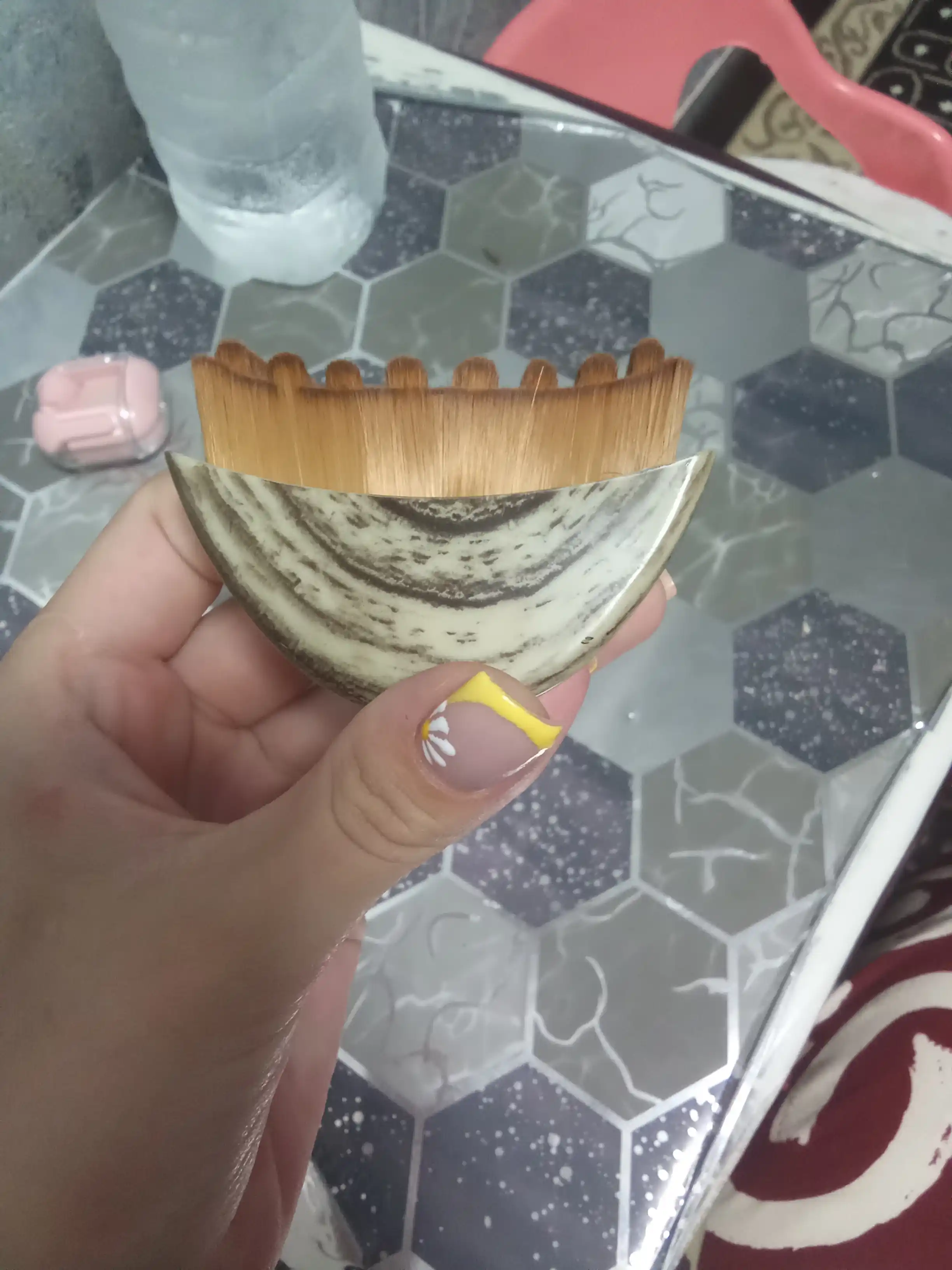 Massaj cho'tkasi, yuz massajeri – lifting, gua sha va limfa drenaj effekti