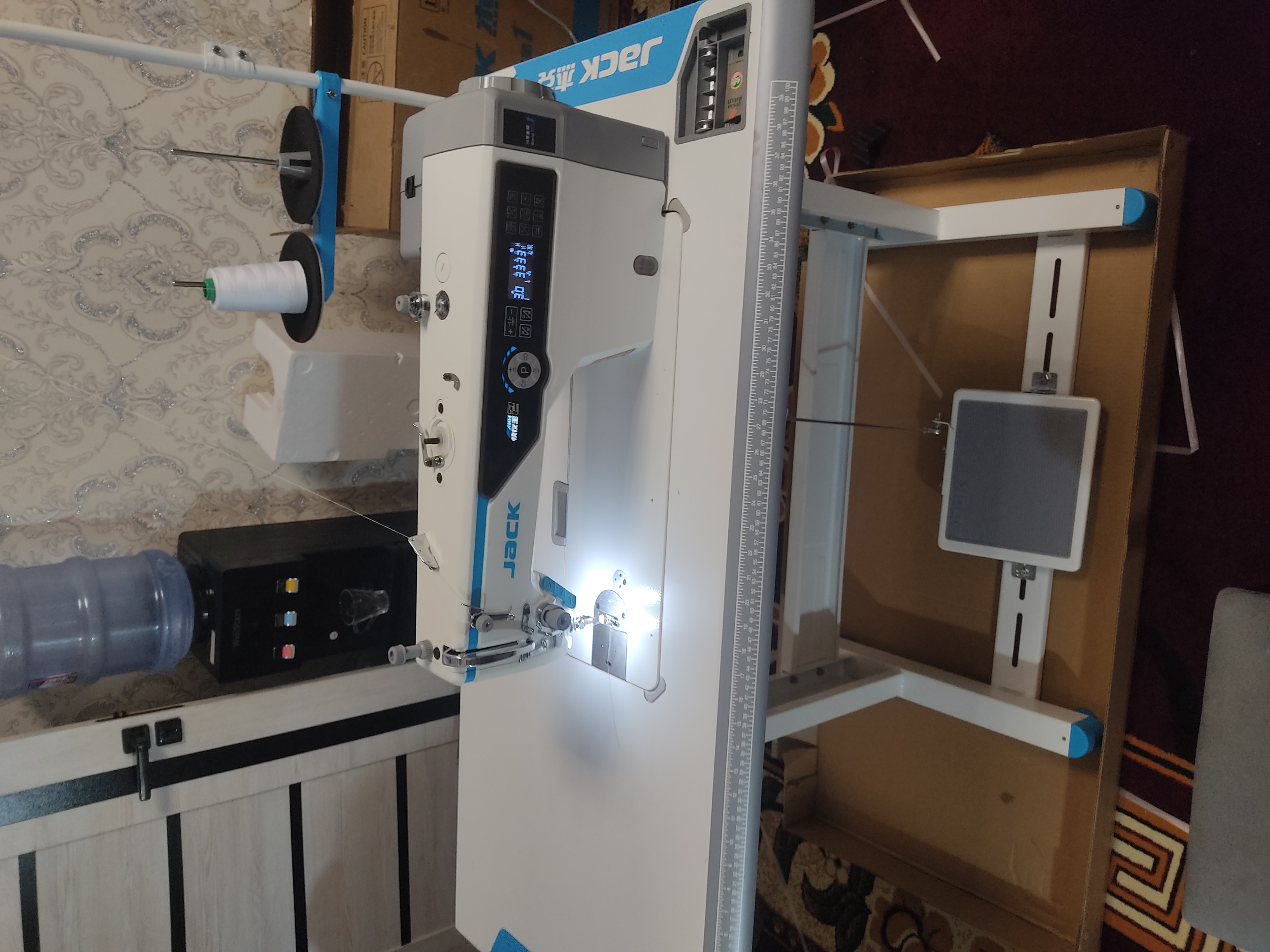 JACK A5E-B A.M.H 2 — sanoat tikuv mashinasi, AI materialni tanish bilan