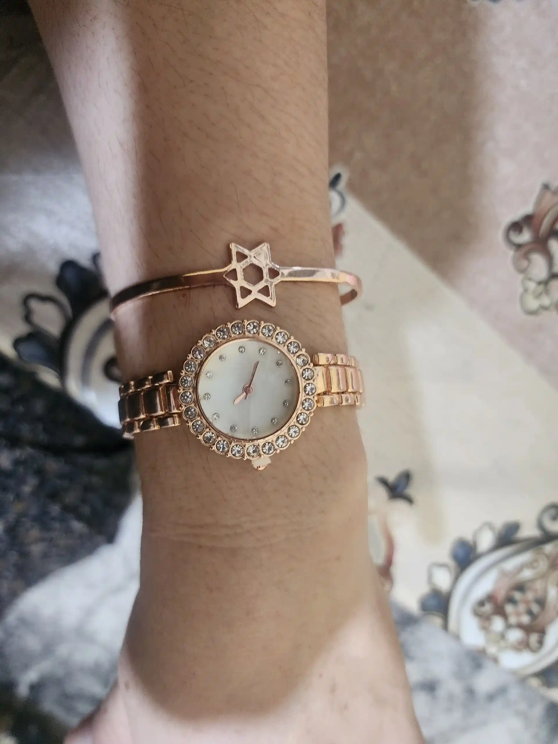 Elegant ayollar soati + nafis bilaguzuk