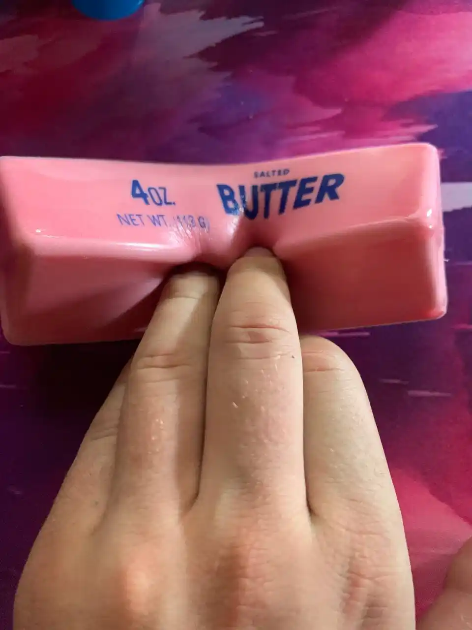 Butter sariyog‘ shaklidagi xushbo‘y skvish-antistress, yumshoq o‘yinchoq 113/400 g