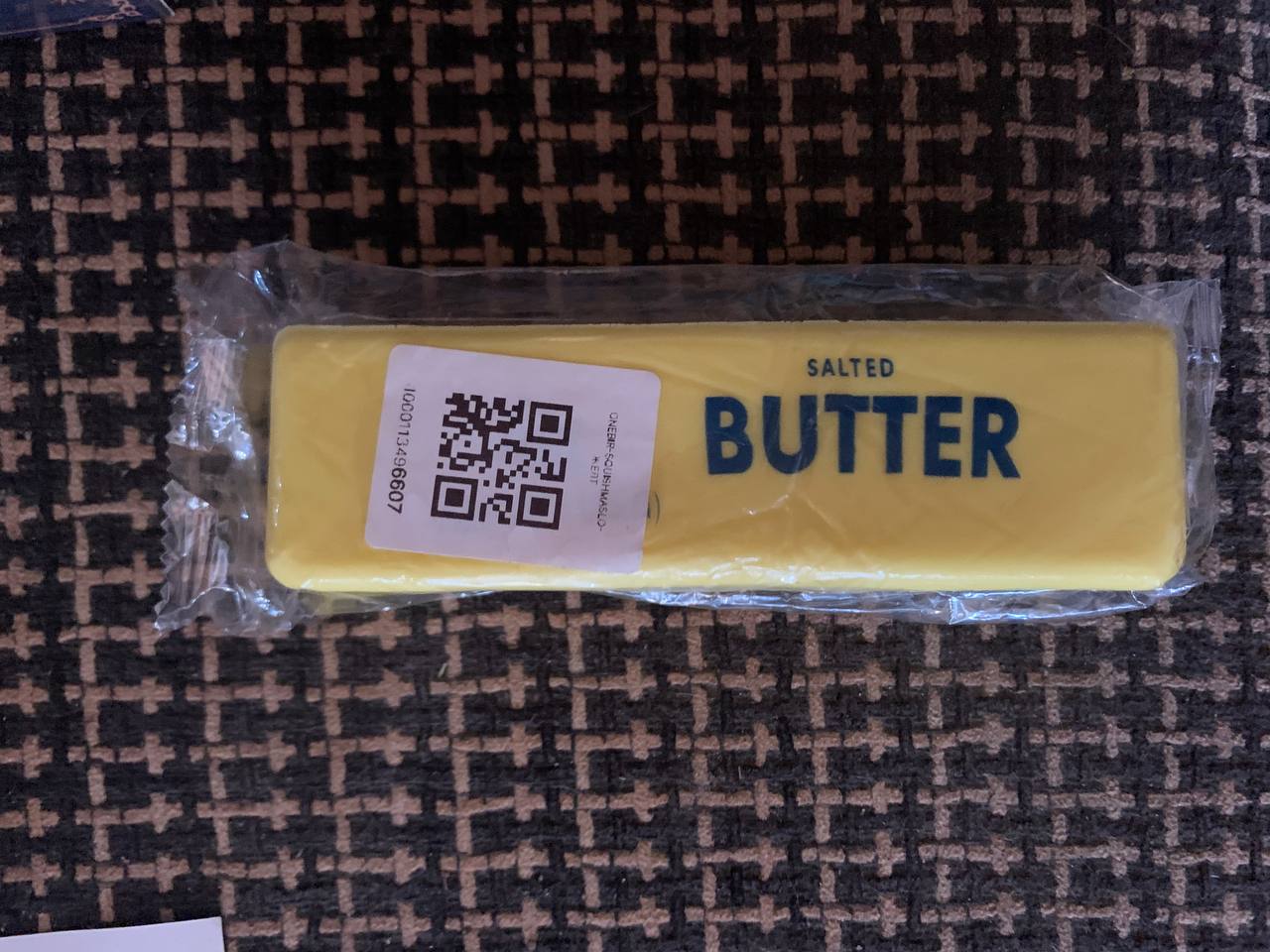 Butter sariyog‘ shaklidagi xushbo‘y skvish-antistress, yumshoq o‘yinchoq 113/400 g