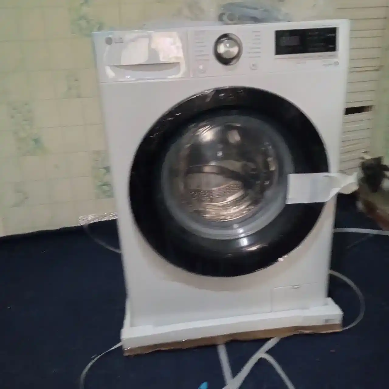 Стиральная машина LG F2V3PS6 14 программ, A+++, Inverter, AI Direct Drive, 8 кг