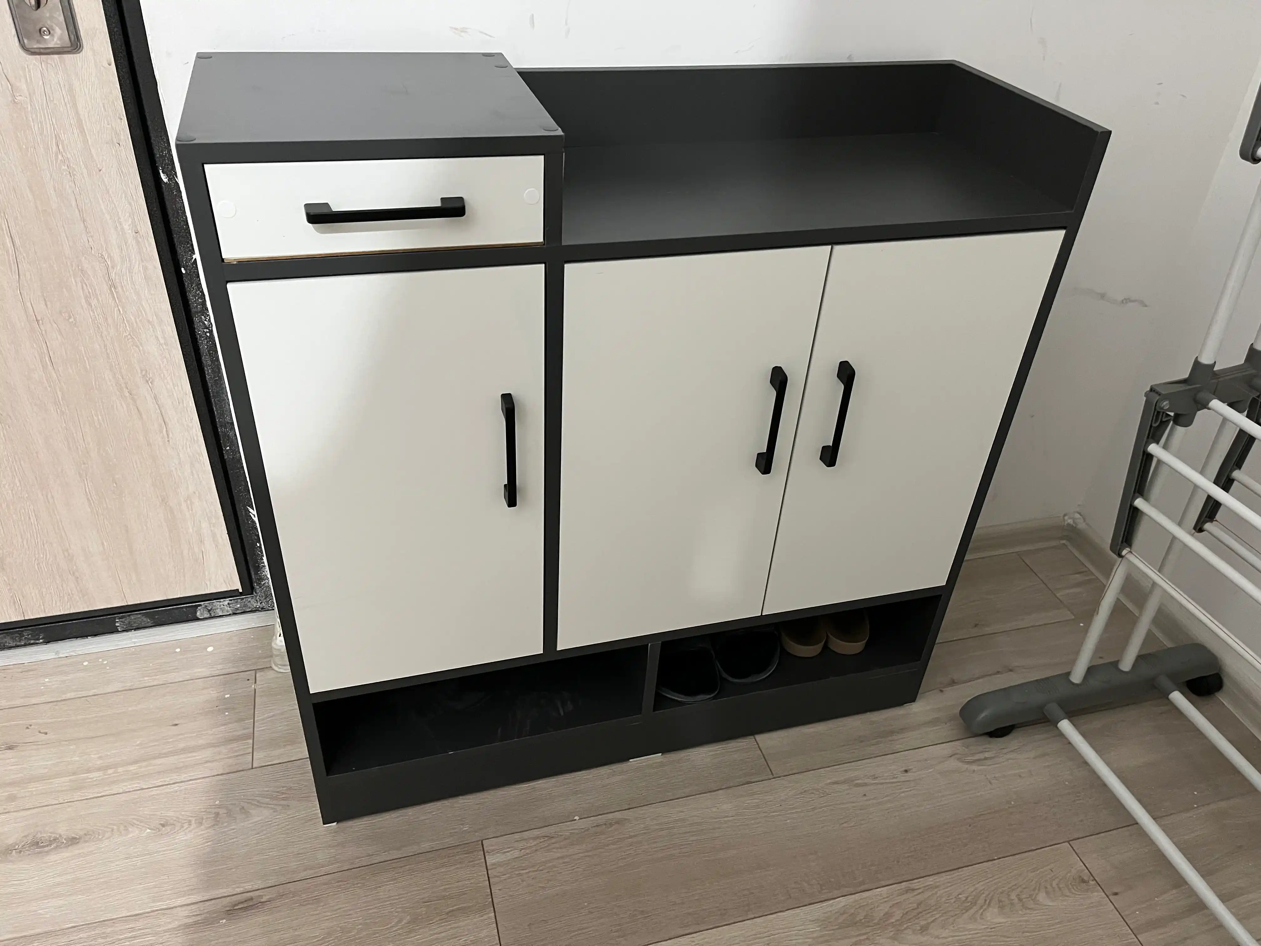 Olimp 90 - 90x90x30 sm, Poyabzal javoni (obuvnitsa) yig'ilgan holda, Rossiya LDSP