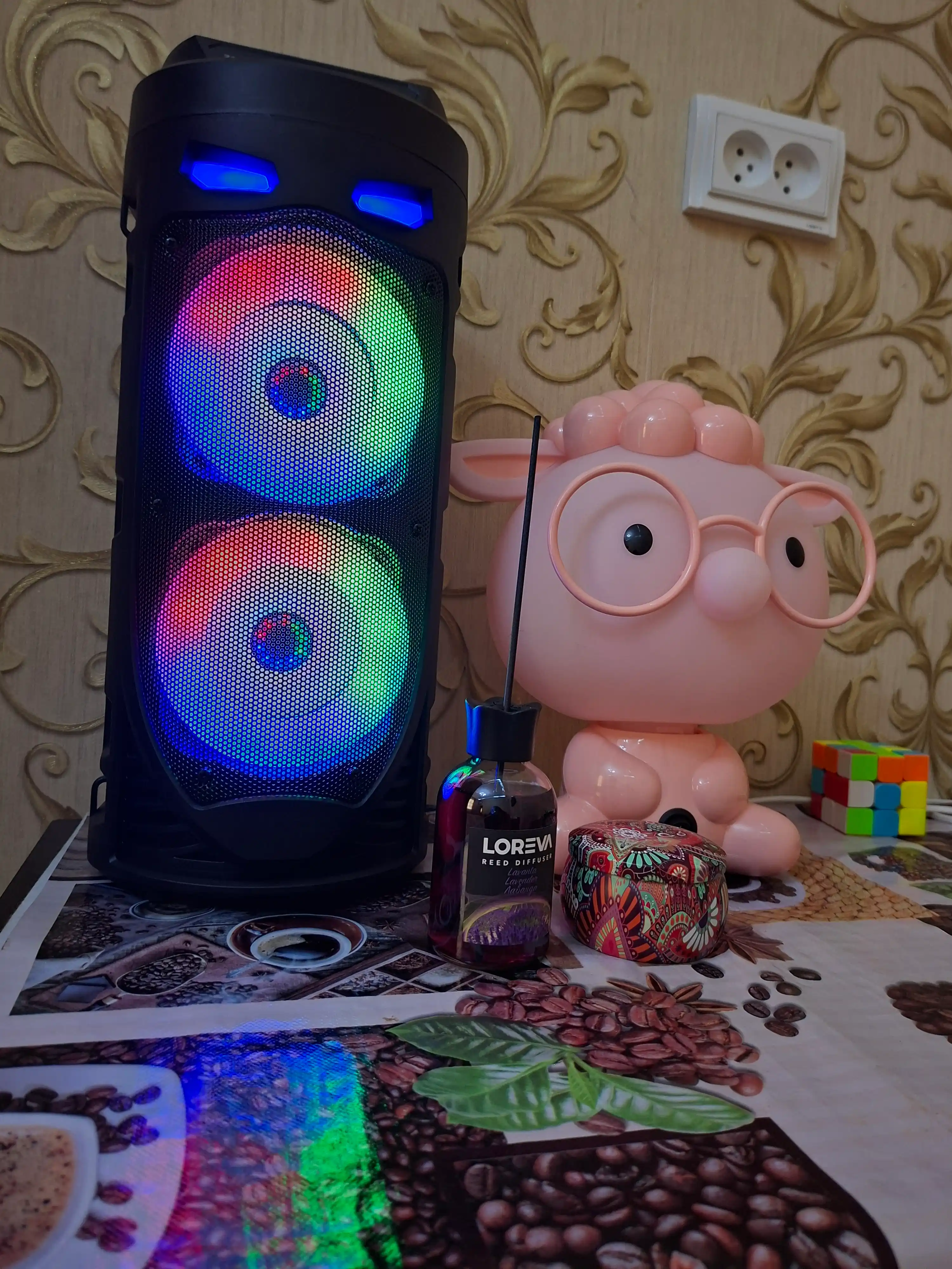 Katta Bluetooth simsiz kolonka, karaoke, RGB yoritish, mikrofon va pult bilan