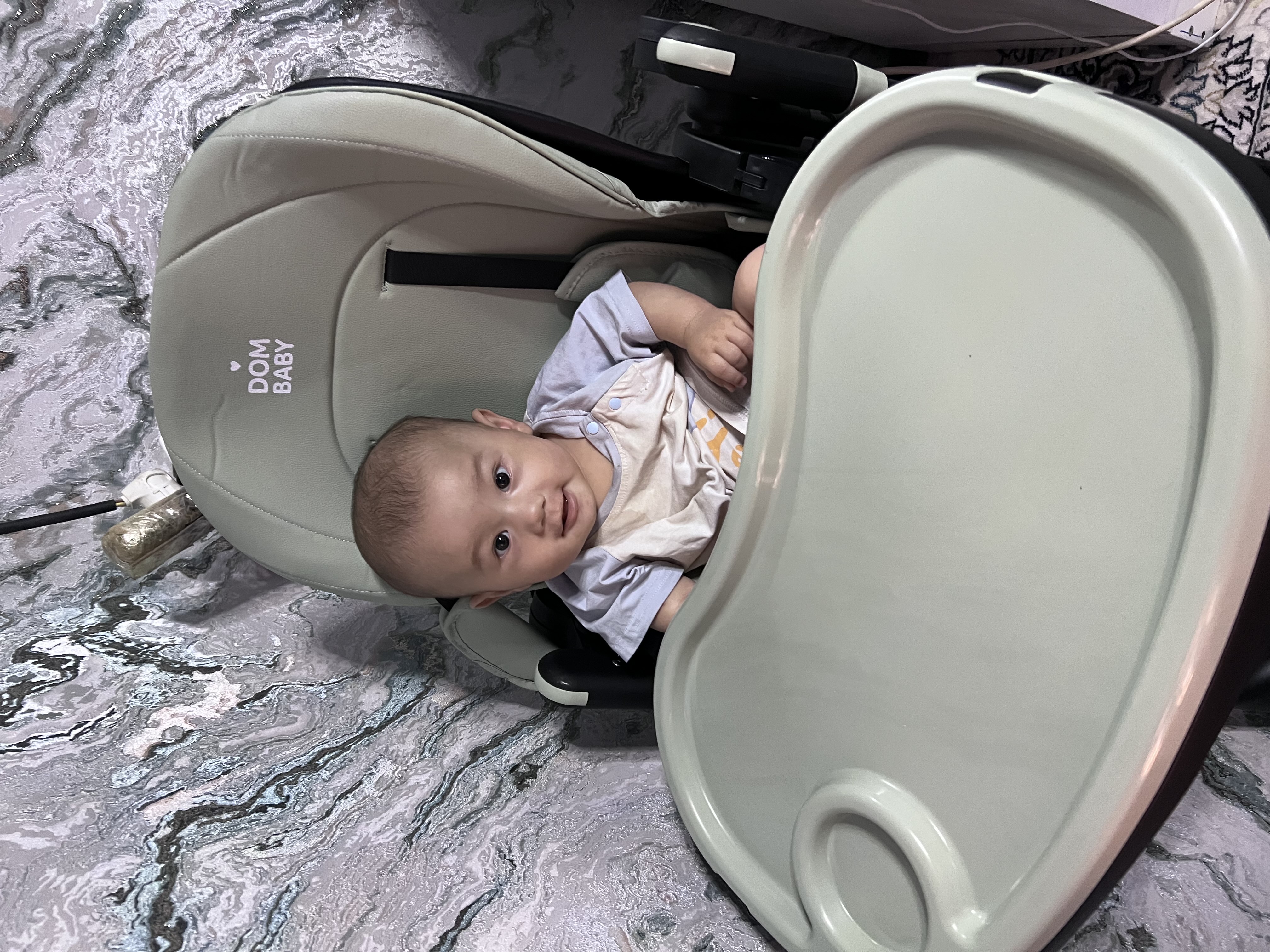 Стульчик для кормления FIDGO, складной, с функцией качания, экокожа