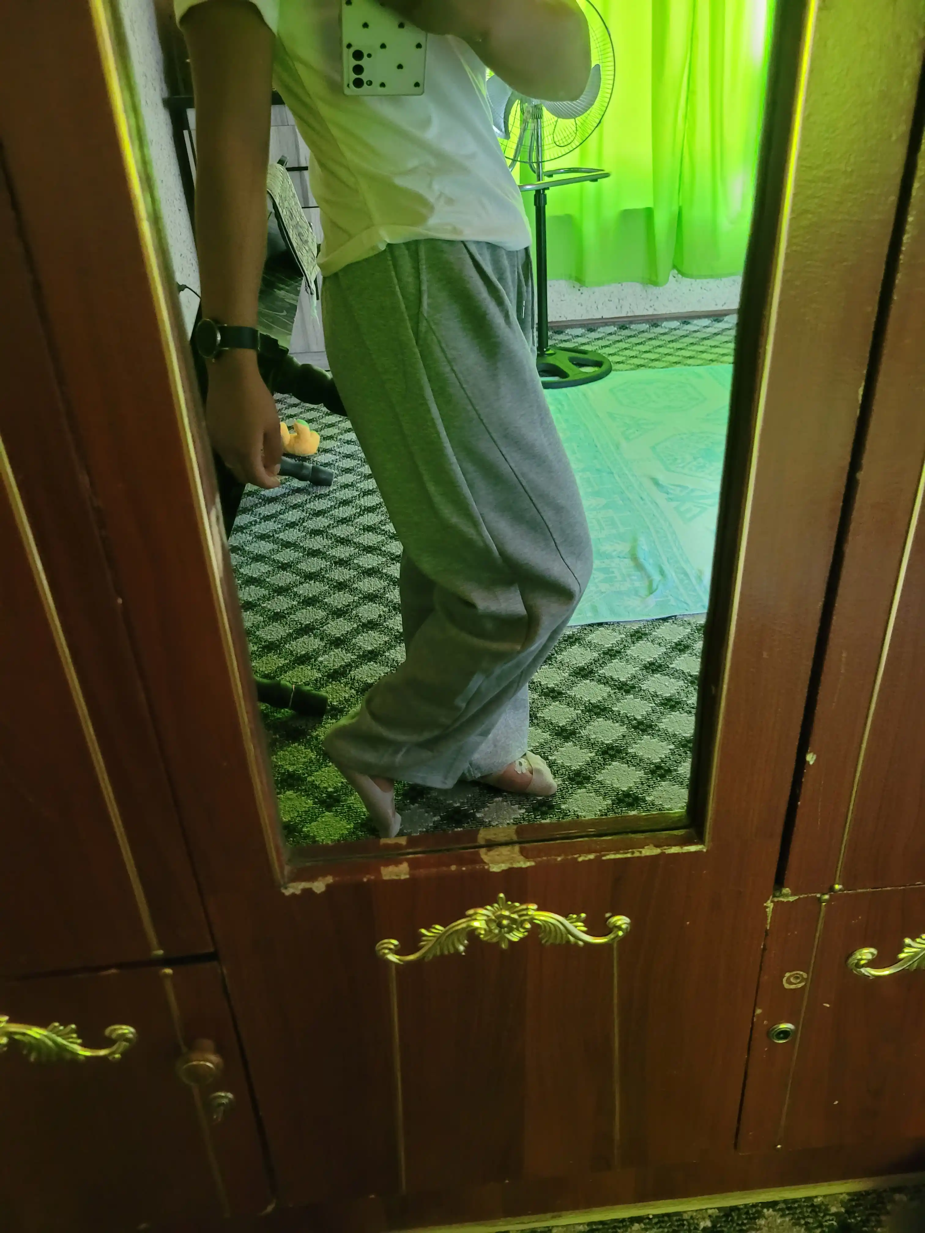 Katta o‘lchamdagi ayollar sport shimi: dam olish uchun keng, yuqori belli banan joggerlari