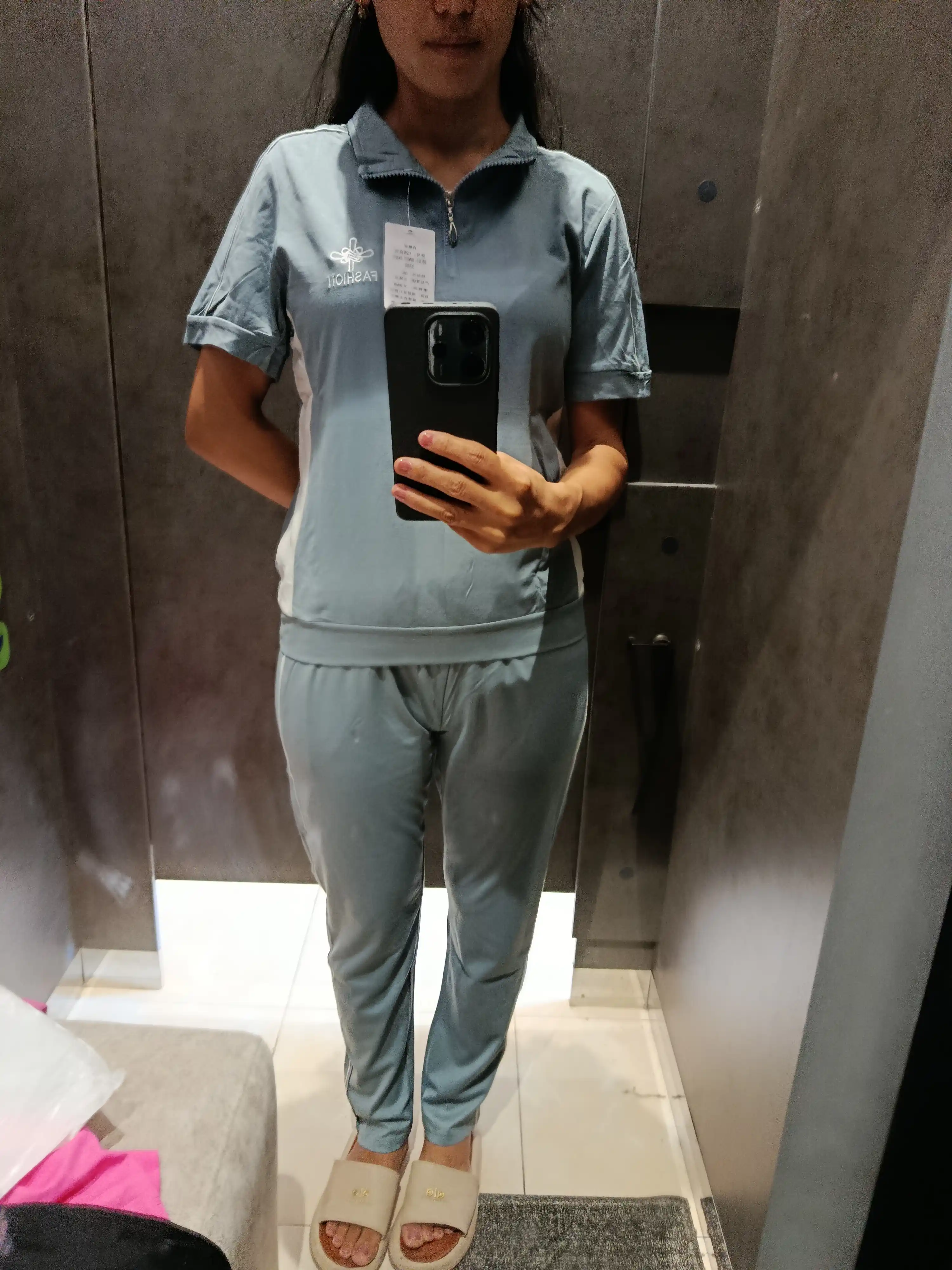 Ayollar sport kostyumi (ikkilik)