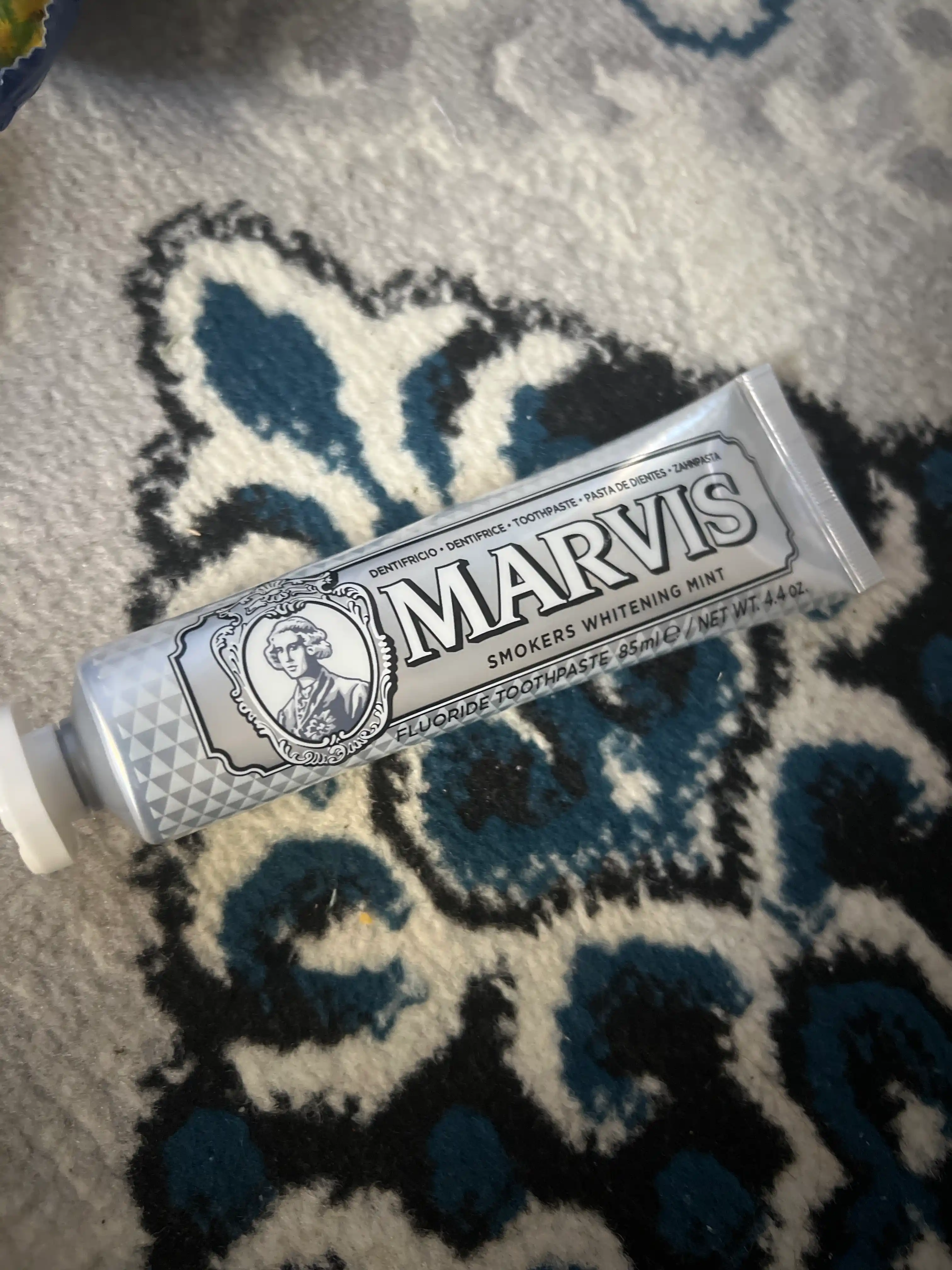 Зубная паста с отбеливающим эффектом, MARVIS Amarelli Licorice Mint, 85 мл