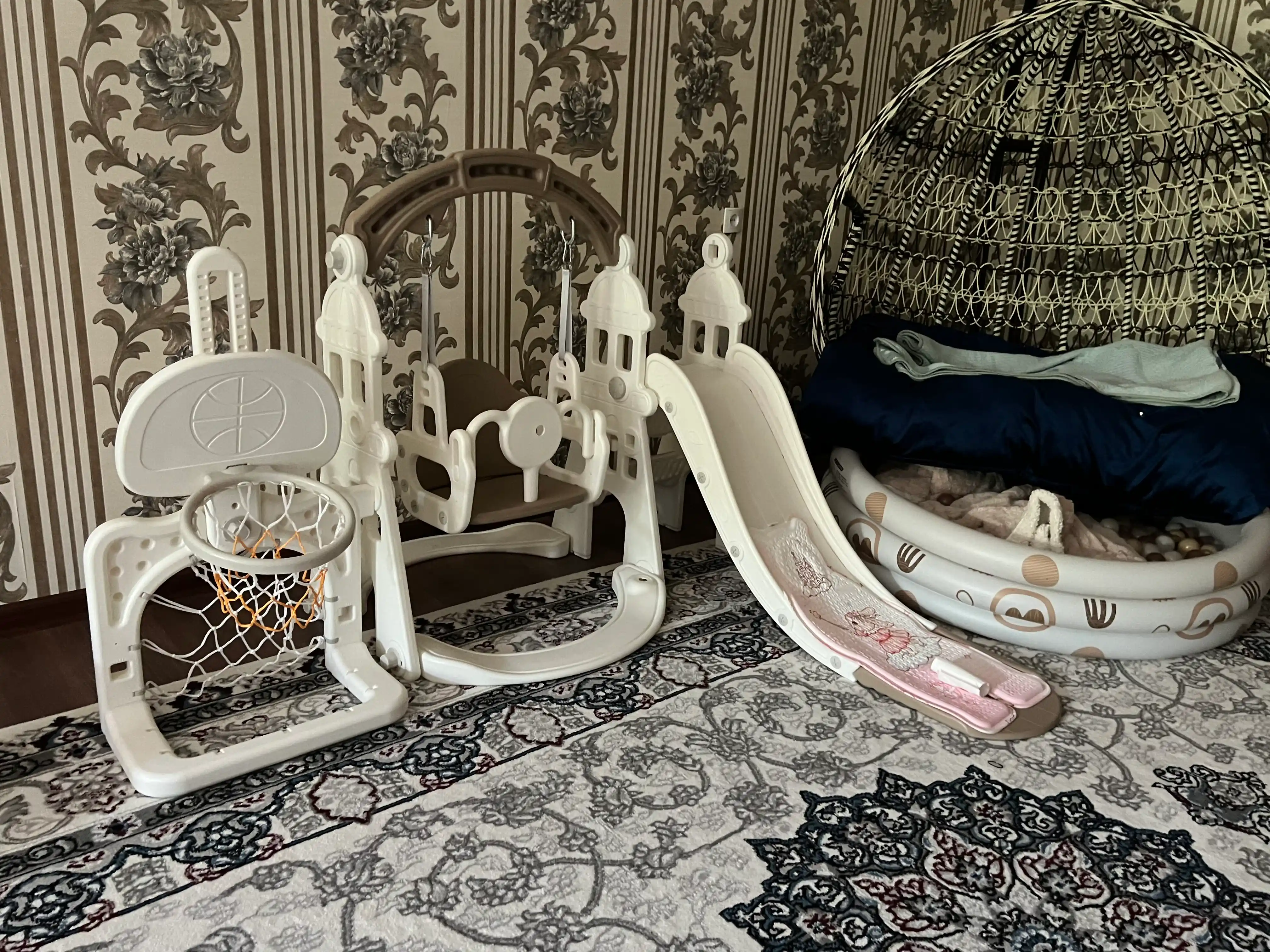 Игровая площадка для детей горка, качели, бассейн, баскетбольное кольцо, футбольные ворота