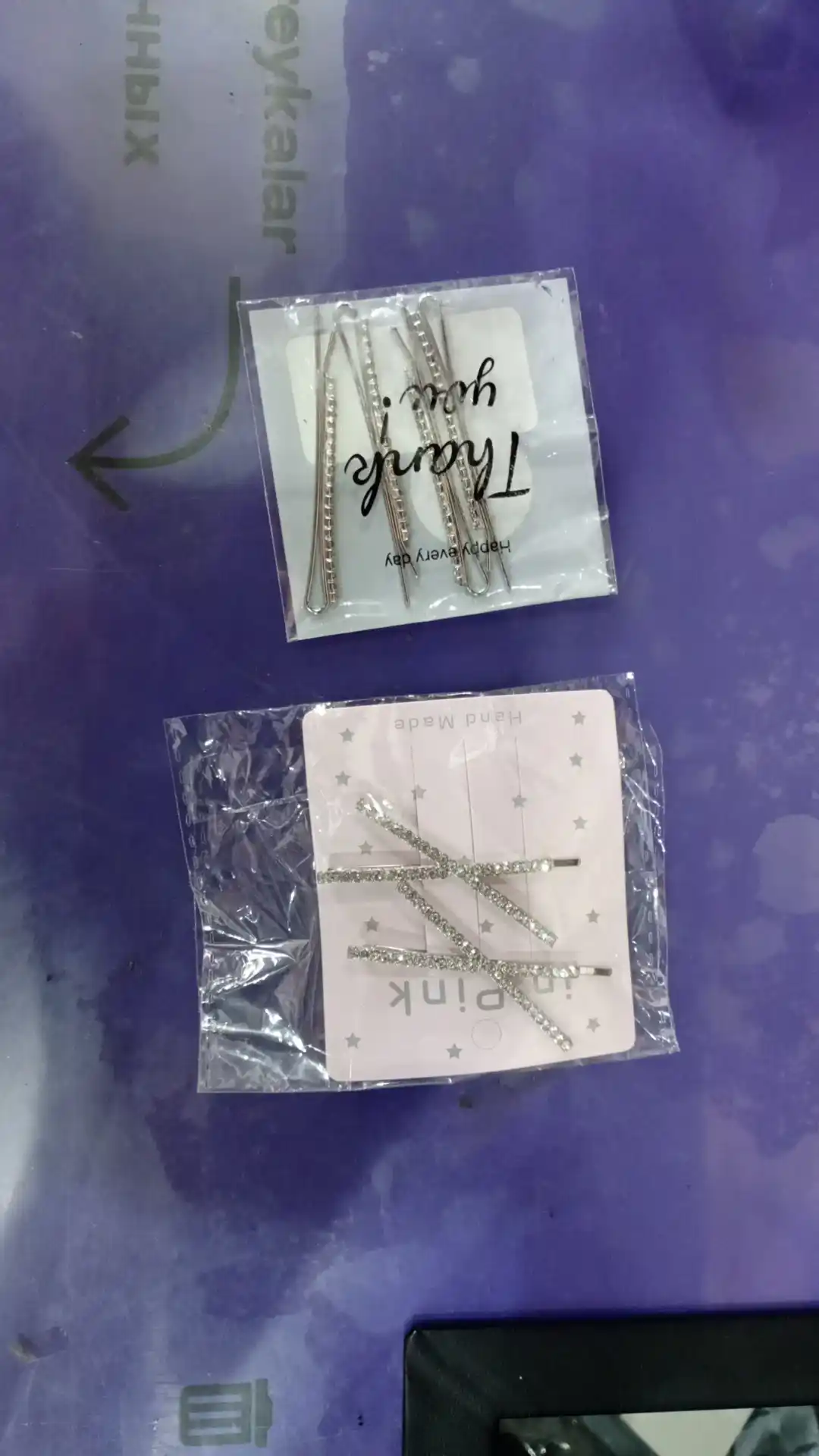 Rinastone strasi bor 2 ta soch to‘g‘nag‘ichi to‘plami