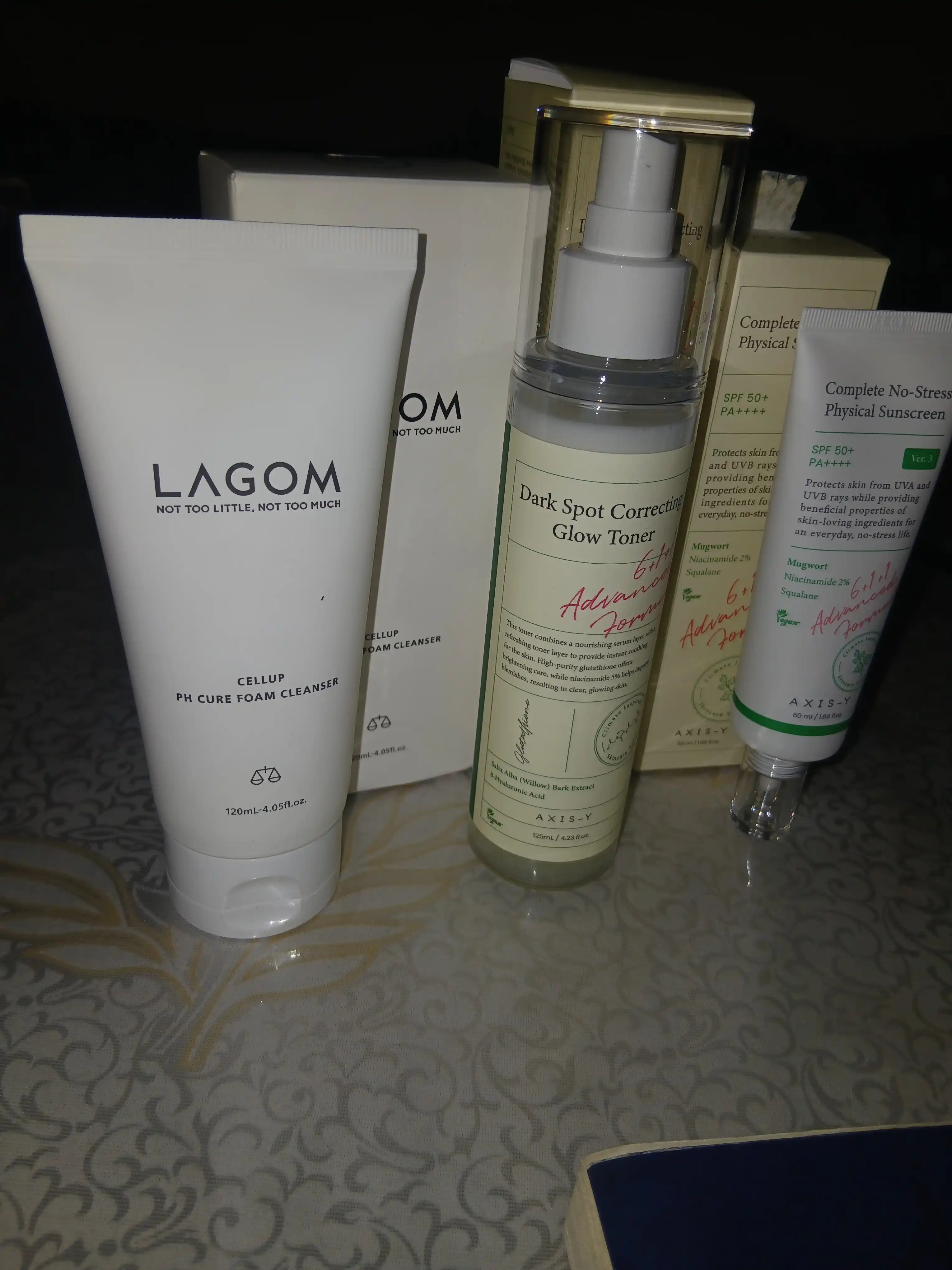 Axis-Y Dark Spot Correcting Glow Toner – тонер, уменьшающий пятна и сужающий поры, 125 мл