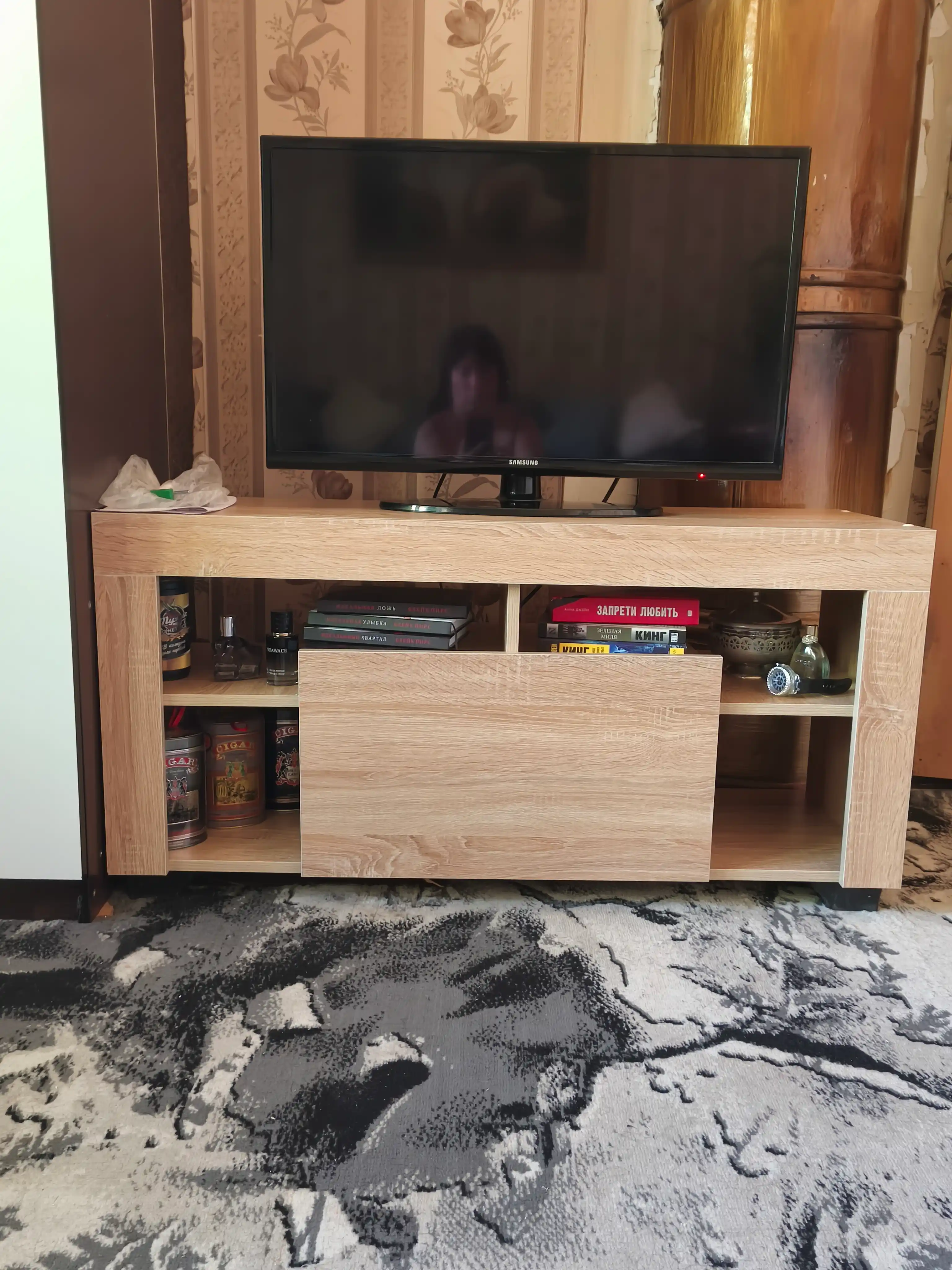 Тумба-подставка под телевизор LEETO, напольная, полностью собранная, 110*55*35 см