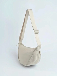 Светло-бежевый