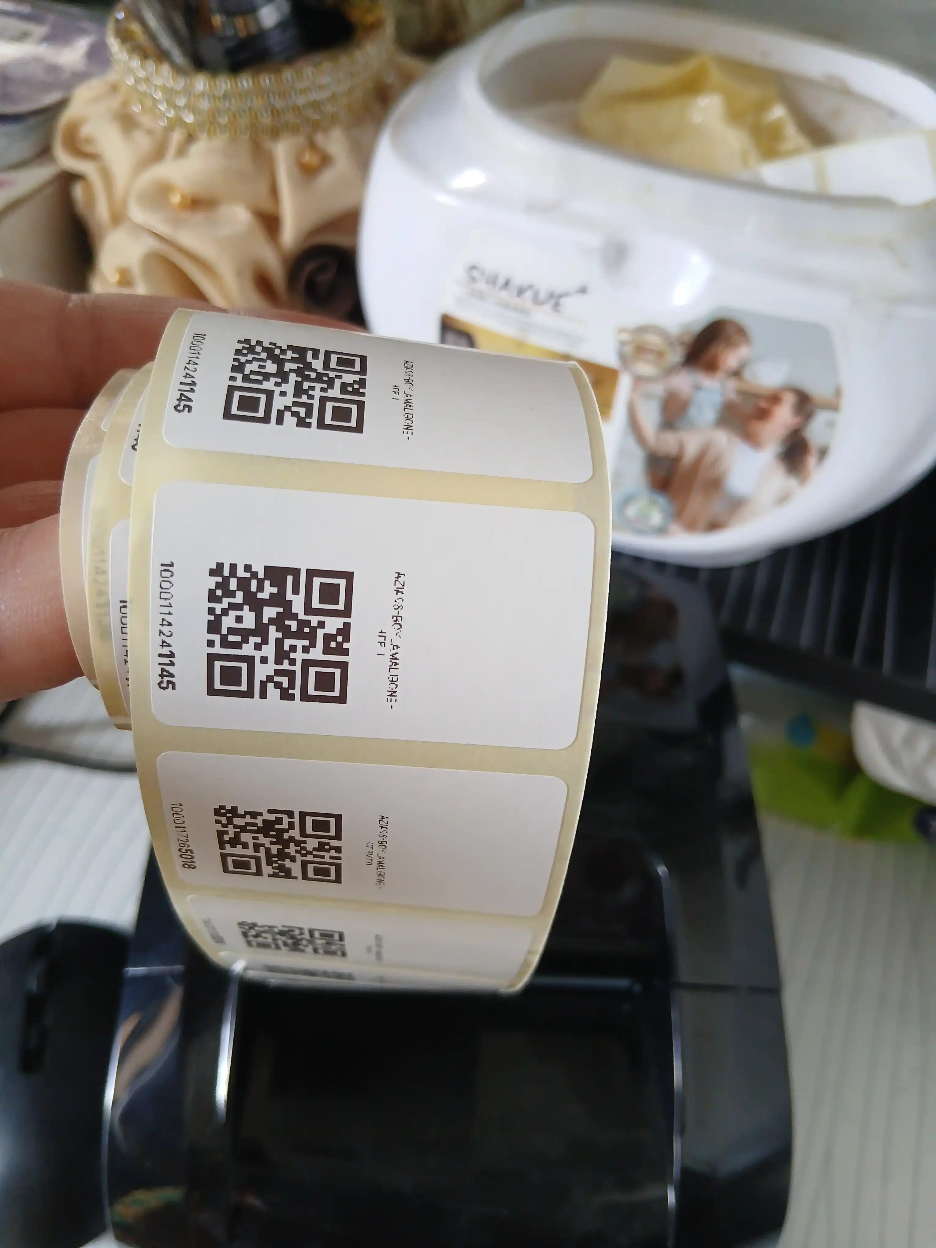 Termoprinter uchun o'zi yopishadigan termoetiketkalar. Termostiker, termoyorliq Xprinterga