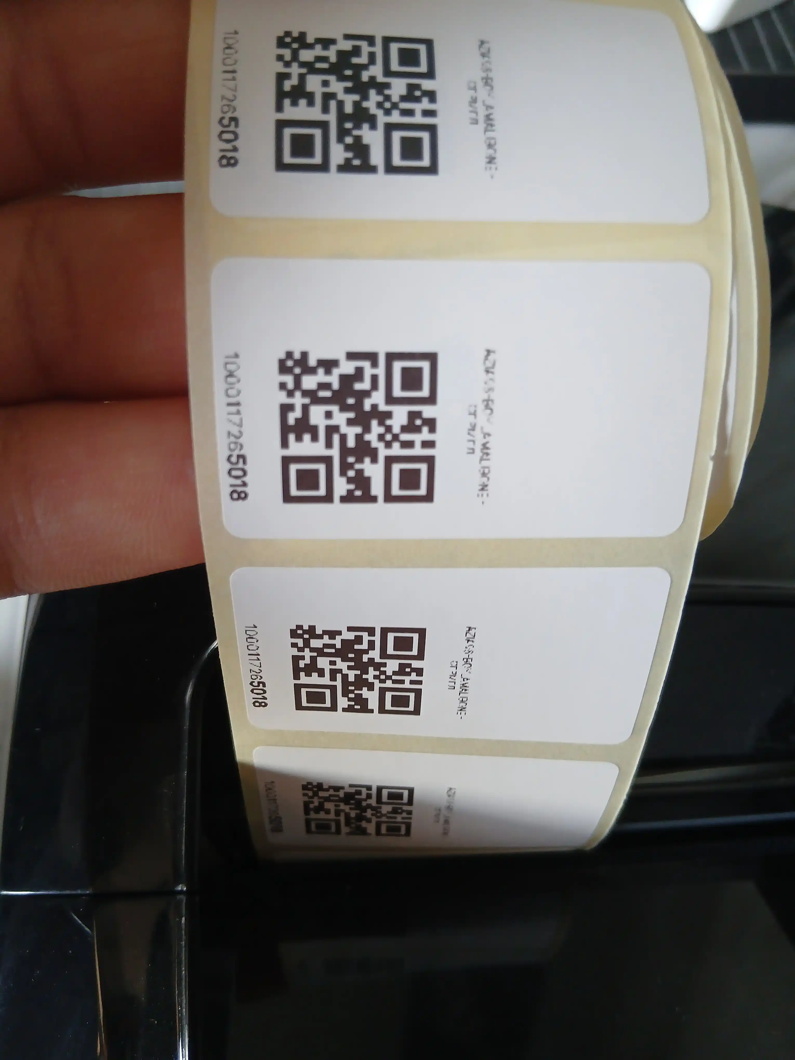 Termoprinter uchun o'zi yopishadigan termoetiketkalar. Termostiker, termoyorliq Xprinterga