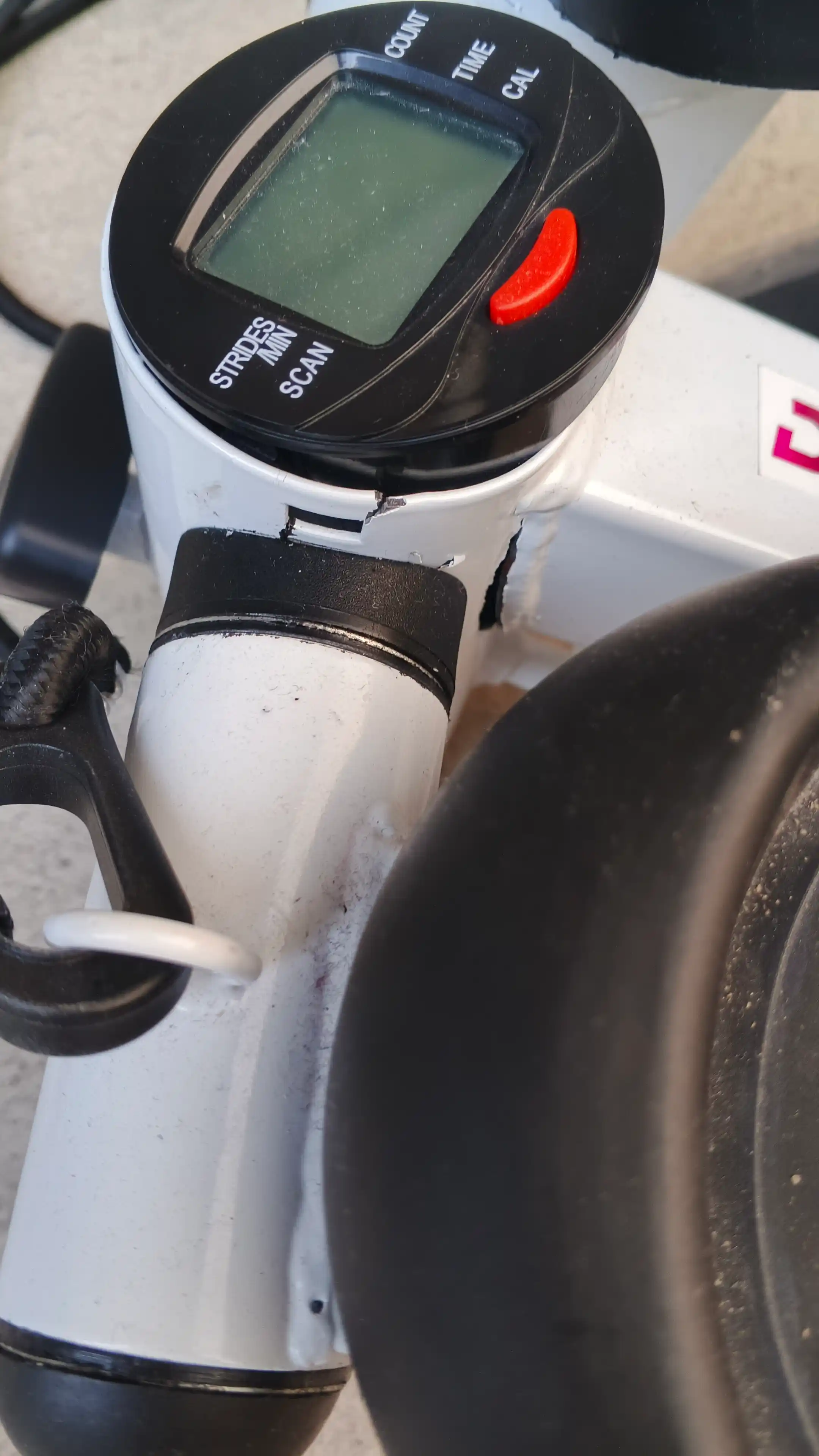 Stepper trenajyor – press, son, bel va oyoq mushaklari uchun, espanderli mini stepper