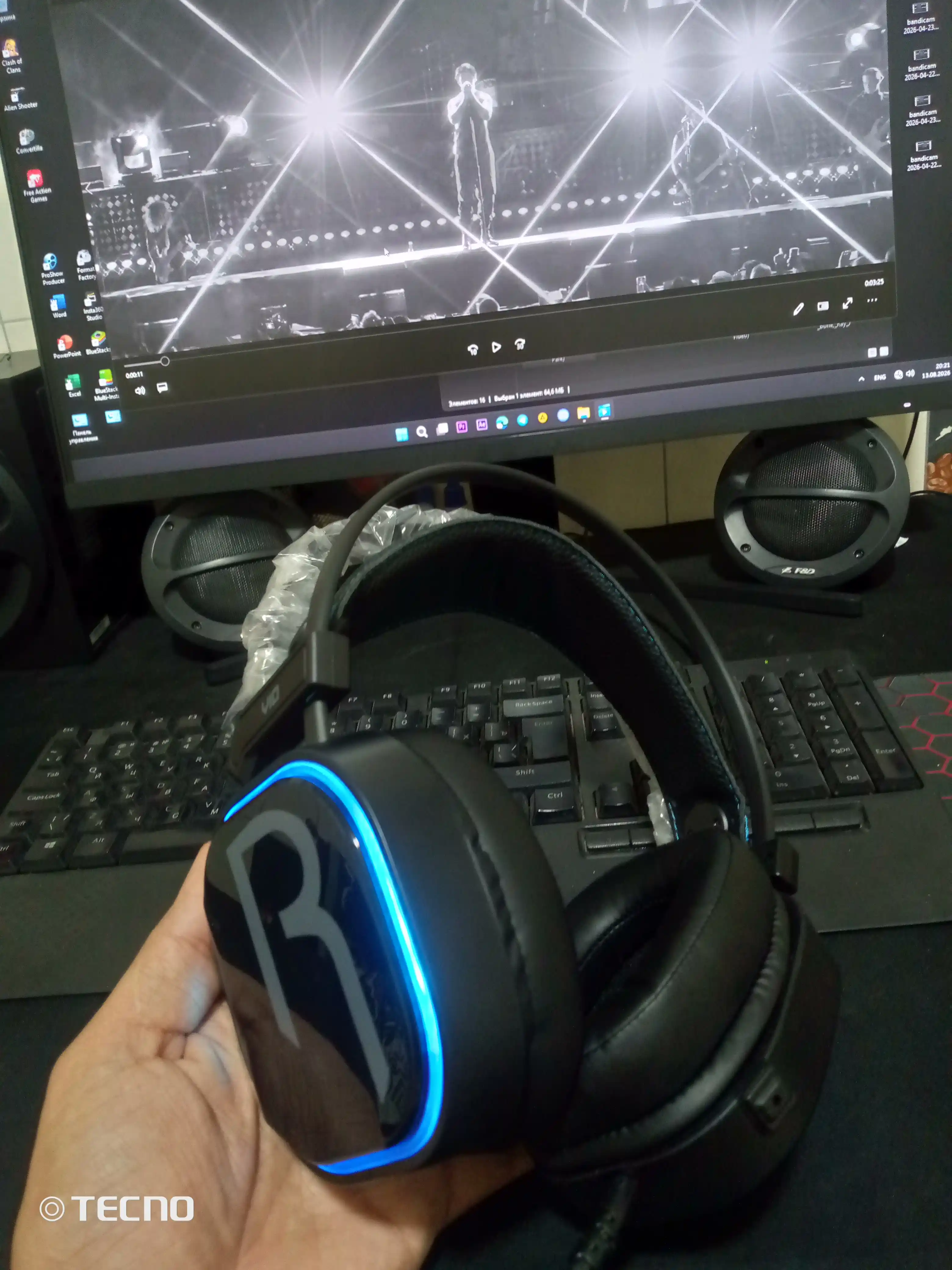 Игровые наушники Moradi V10, с RGB подсветкой и микрофоном