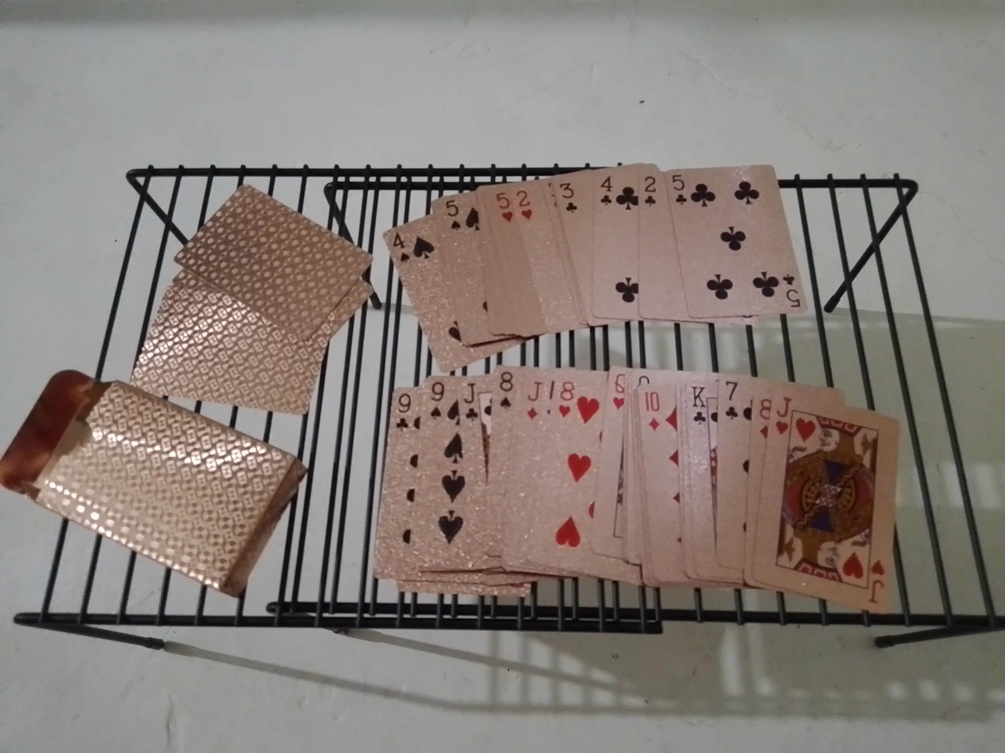 Ko'p rangli kartalar, poker, fokuslar, boshqa o'yinlar uchun, plastik, 1 to'plamda 54 dona