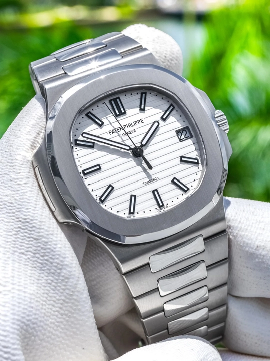 Patek Philippe Nautilus — классические наручные часы