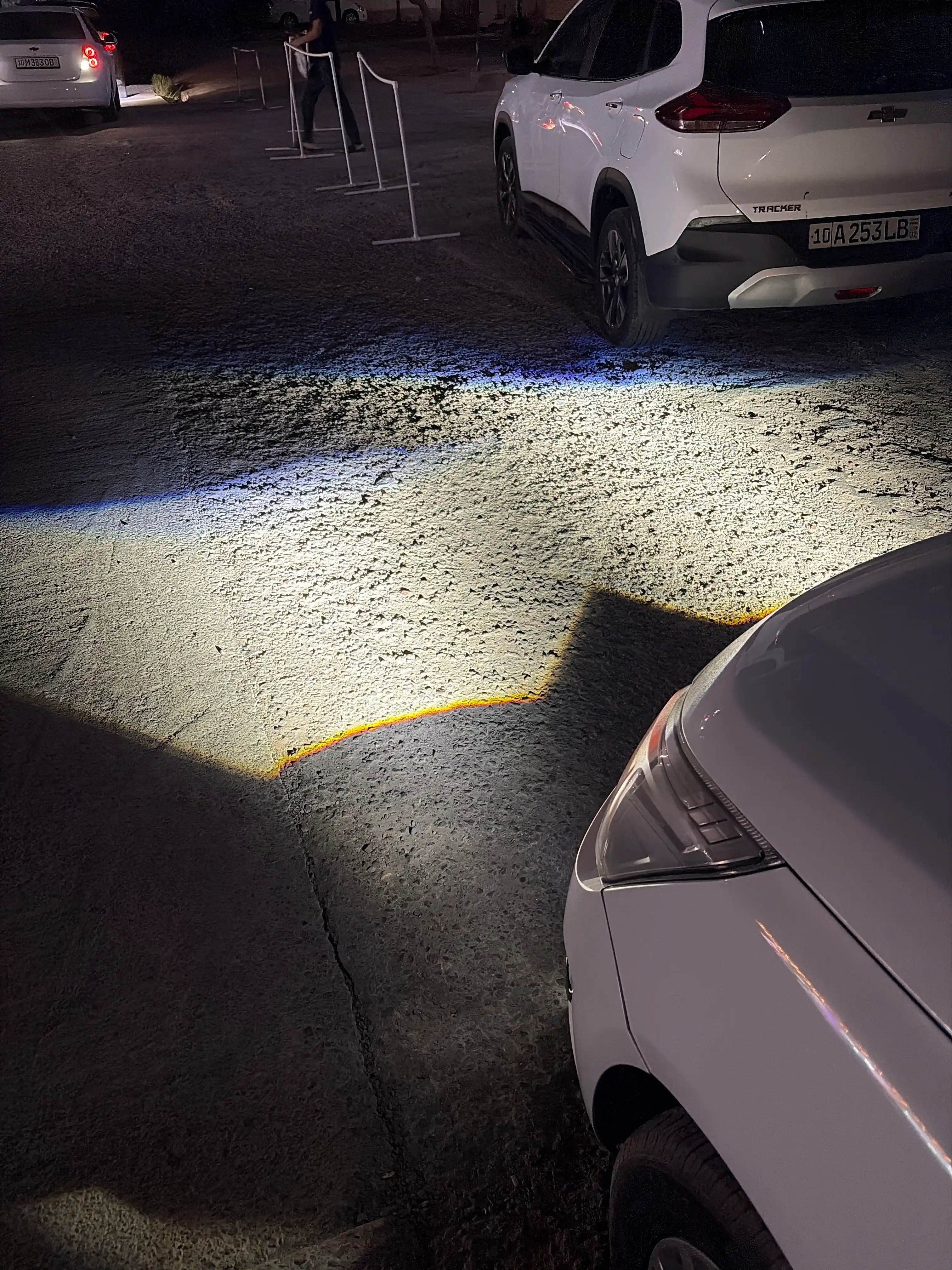 Cobalt Bi-led tumanka chiziq bo`lib yoritadi ko`zga tushmaydi