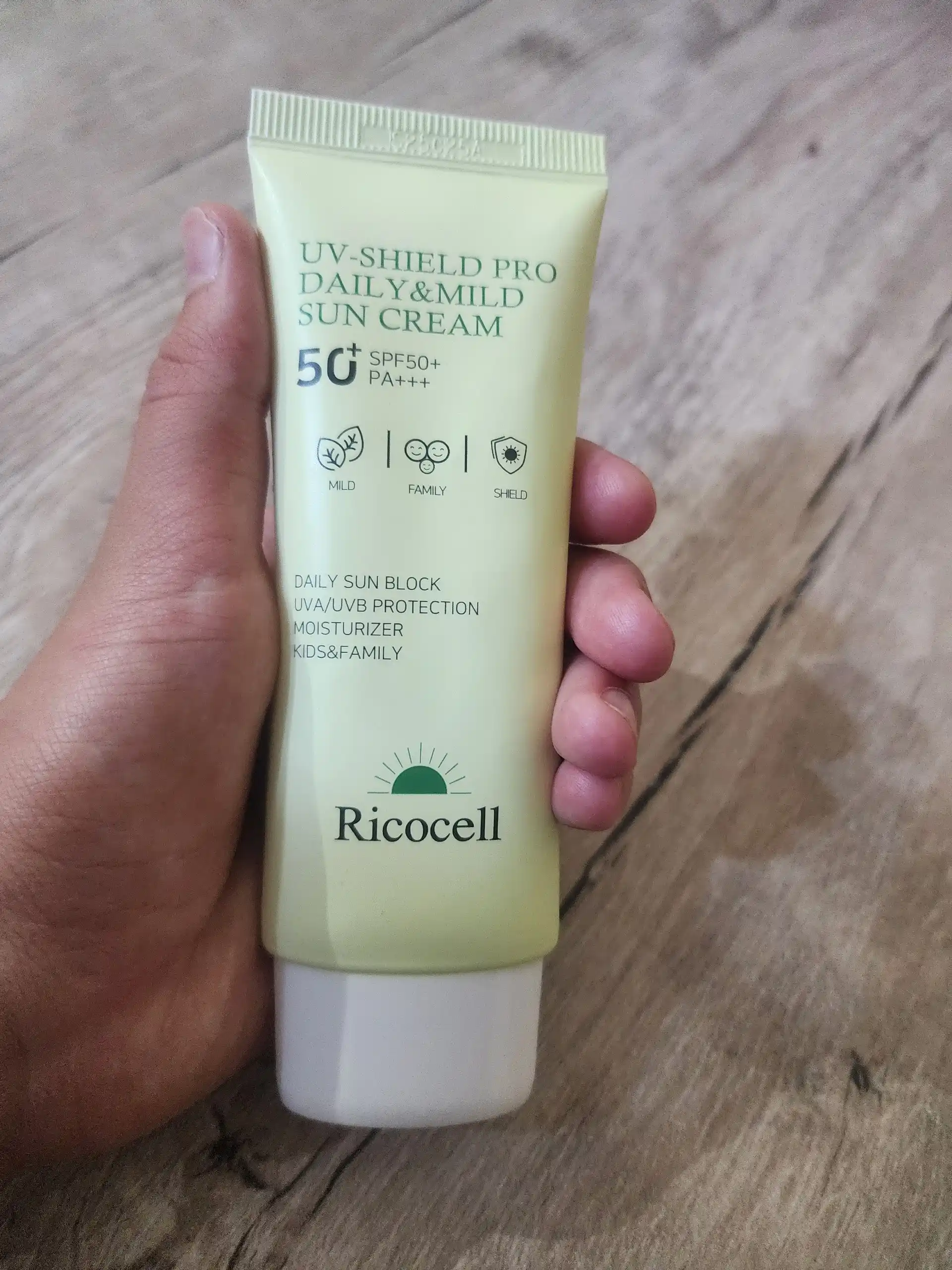 Ricocell UV-Shield Pro ежедневный солнцезащитный крем для взрослых и детей