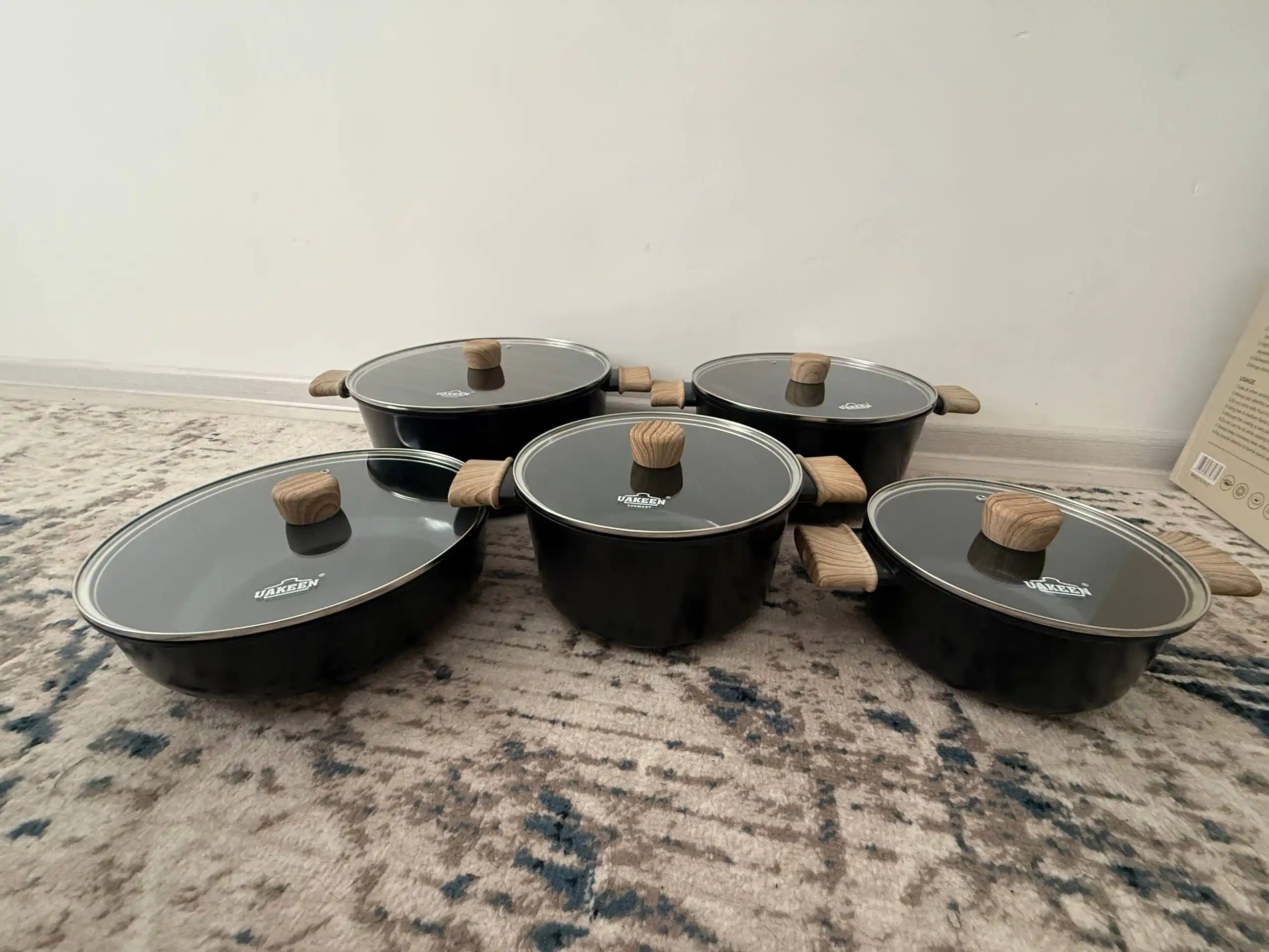 Premium granit qozonlari, yopishmaydigan qoplamali va yog‘och tutqichli