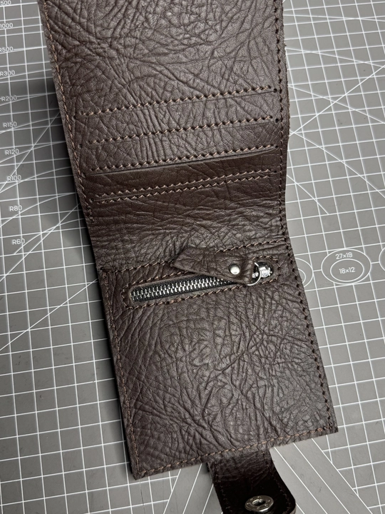 Koshelok hamyon kardholder karta va naqt pul uchun, tabiiy charm Black Gator, ixcham