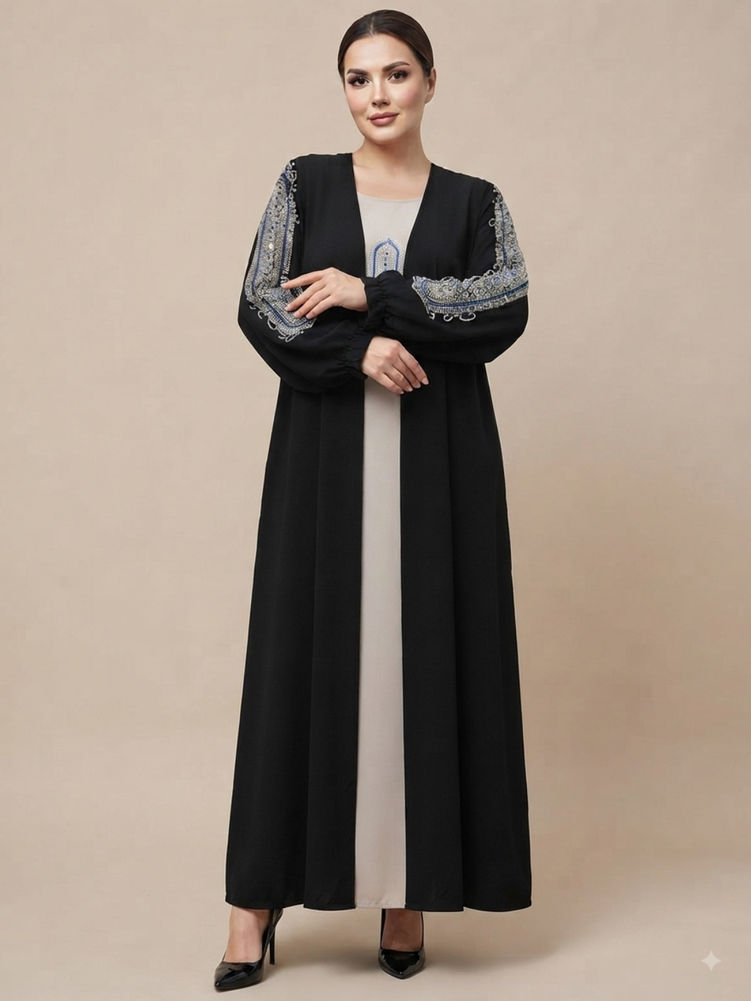 Ayollar uchun qora abaya, yeng bezakli uzun kardigan