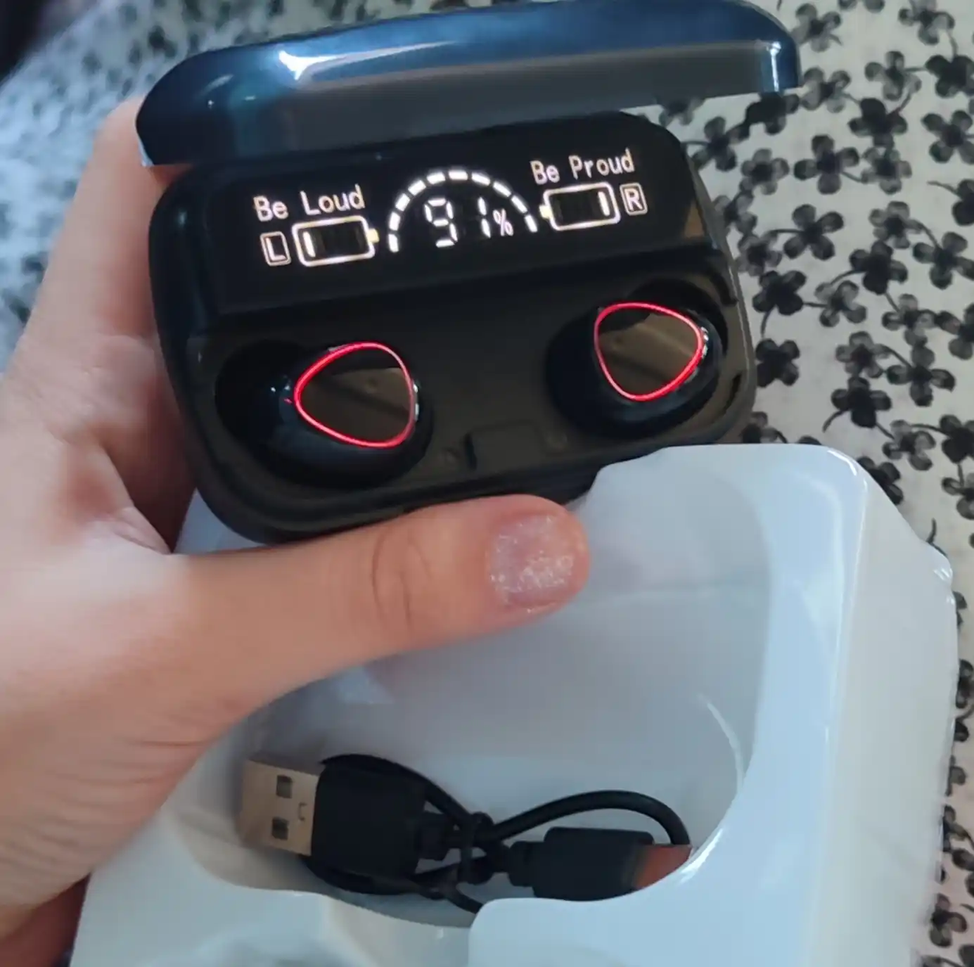 Simsiz minigarnituralar M10 Power banki 2000 mAh