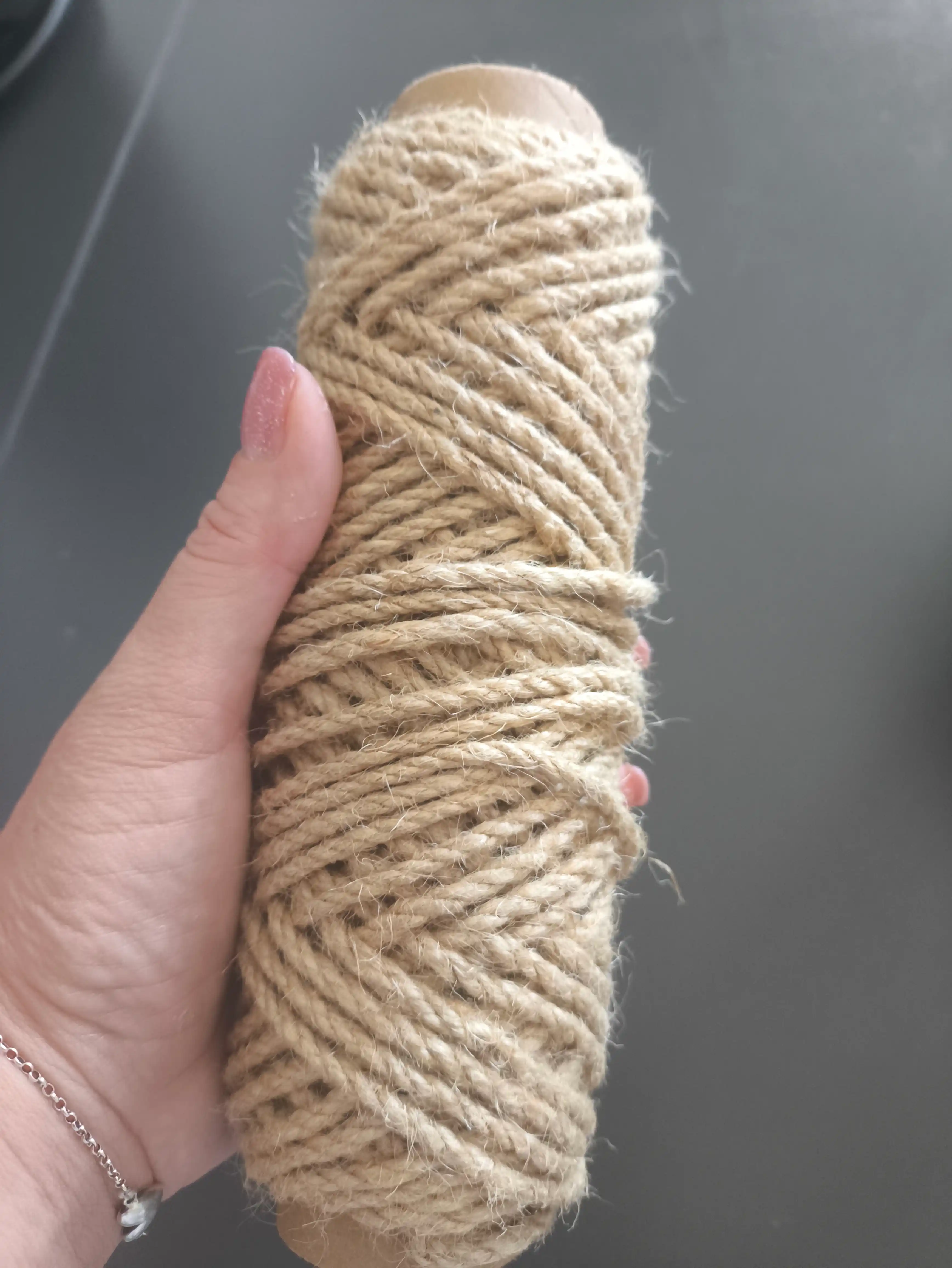Tabiiy jut kanat, kogtetochka, dekor, DIY va qo‘l ishlari uchun arqon