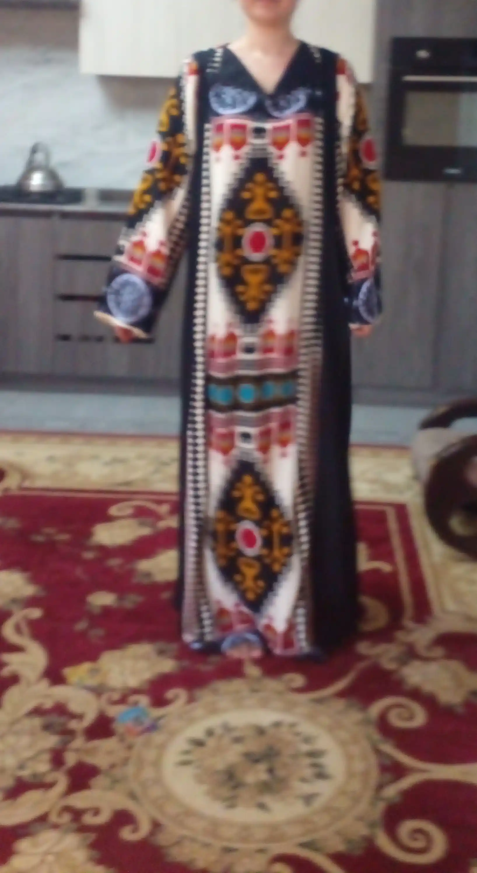 Ayollar uchun zamonaviy Abaya – nafis, qulay va keng fason, 52–60 O'lcham