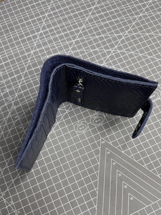 Koshelok hamyon kardholder karta va naqt pul uchun, tabiiy charm Black Gator, ixcham