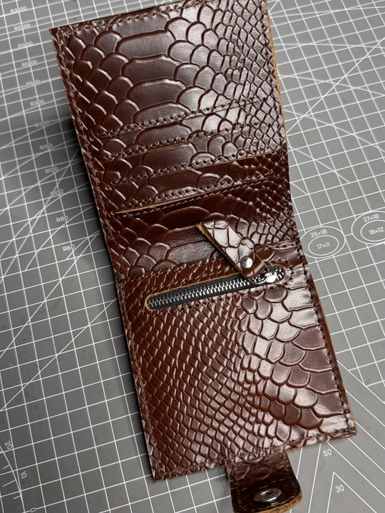 Koshelok hamyon kardholder karta va naqt pul uchun, tabiiy charm Black Gator, ixcham