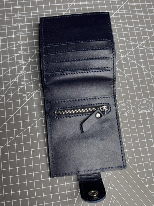 Koshelok hamyon kardholder karta va naqt pul uchun, tabiiy charm Black Gator, ixcham
