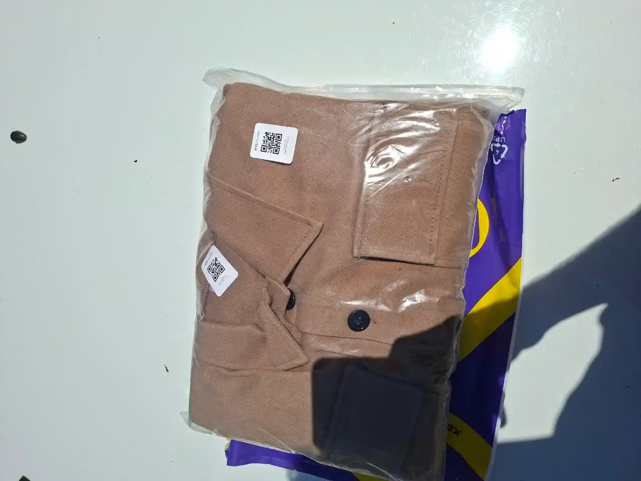 Sifatli drapdan tikilgan klassik uslubdagi erkaklar sport kostyumi, Old Money