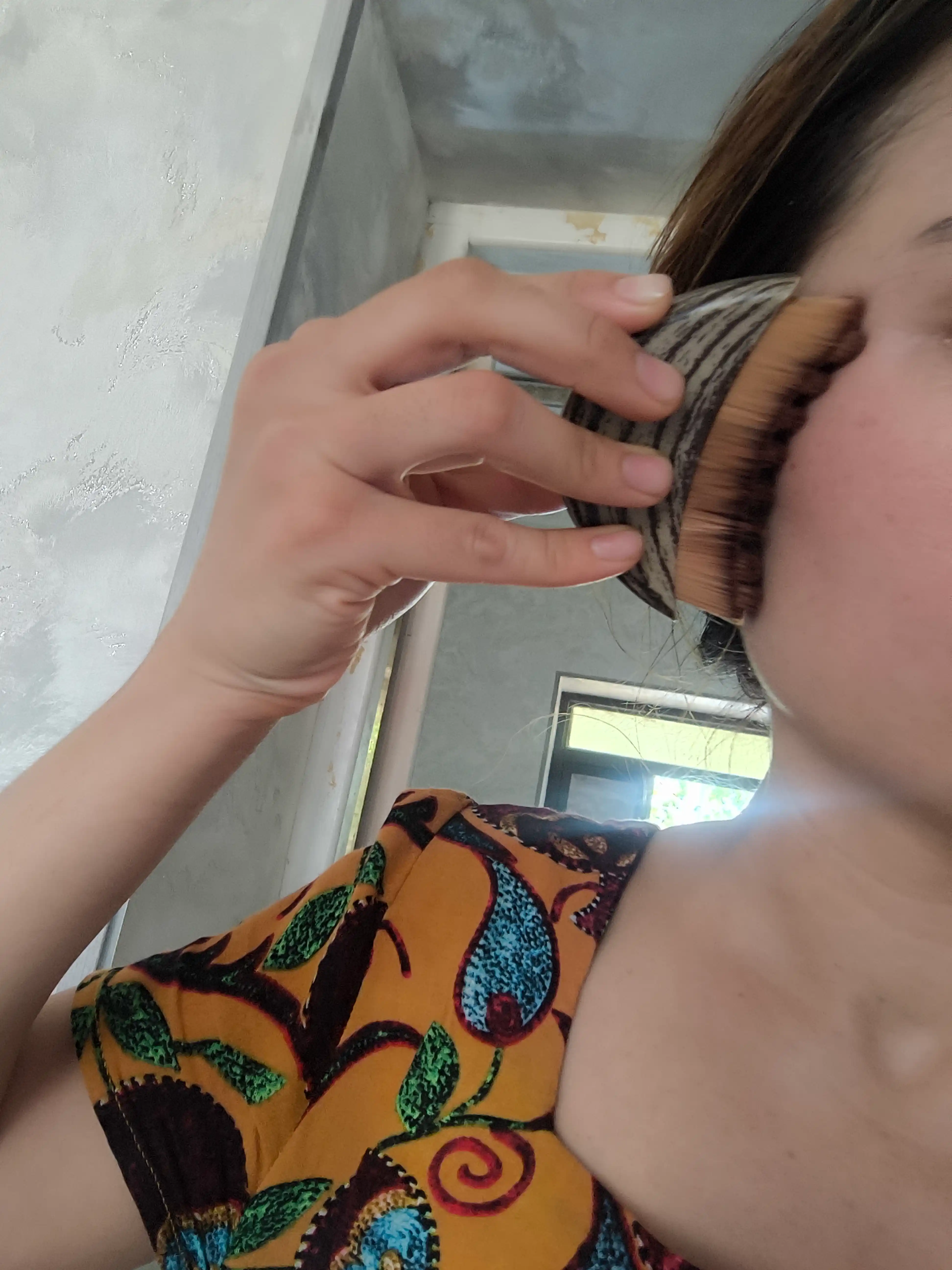 Massaj cho'tkasi, yuz massajeri – lifting, gua sha va limfa drenaj effekti