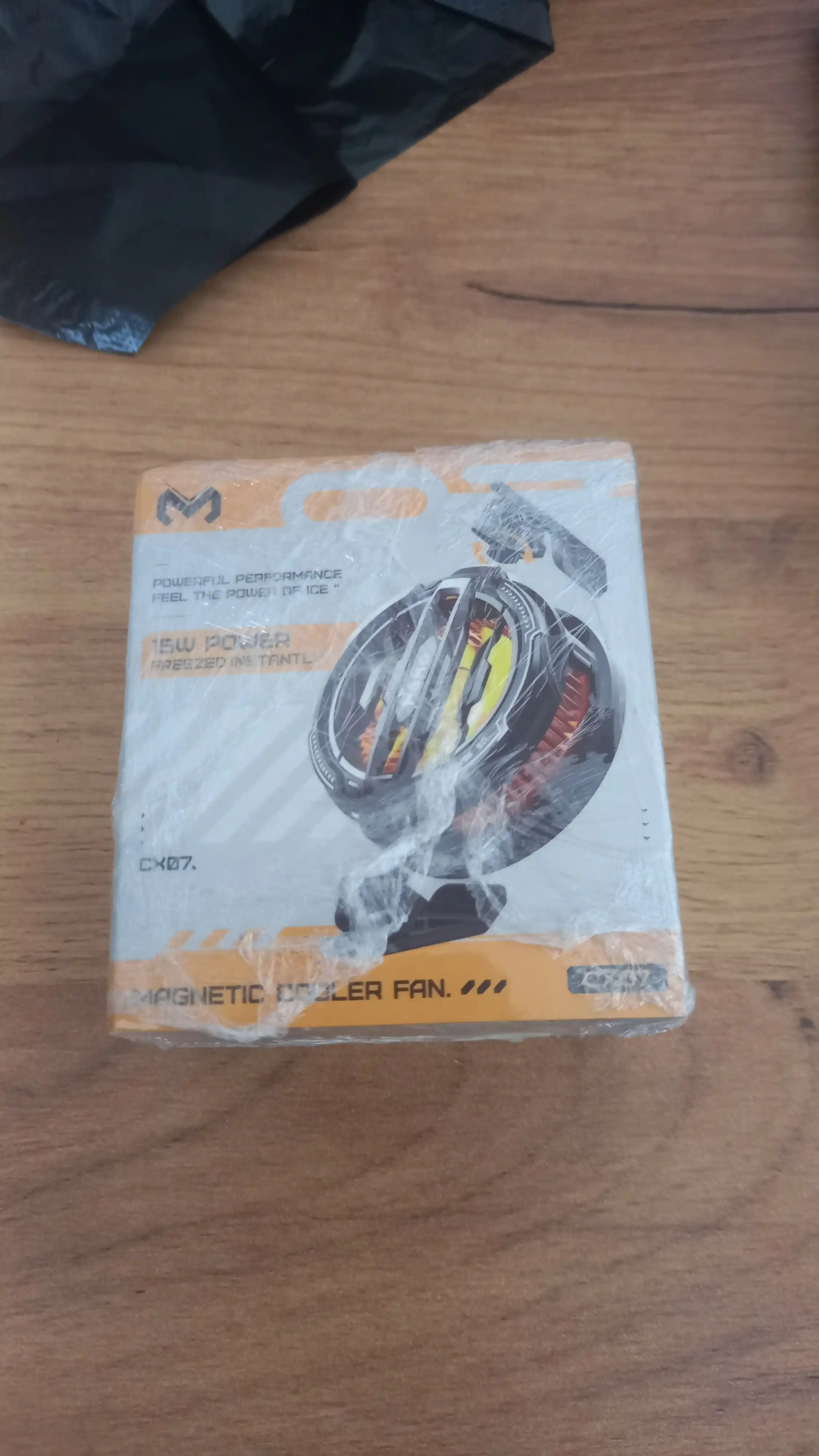 Memo CX-07 telefon va uchun magnitli Kuler, RGB yoritgichli, Kuller 8000 aylanish/min