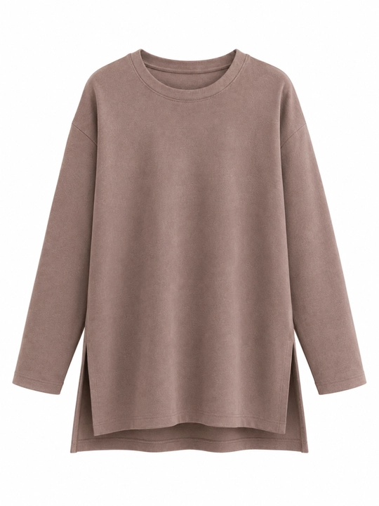 Ayollar uchun oversayz longsliv, yumshoq va yengil trikotaj matodan, yonlari kesimli