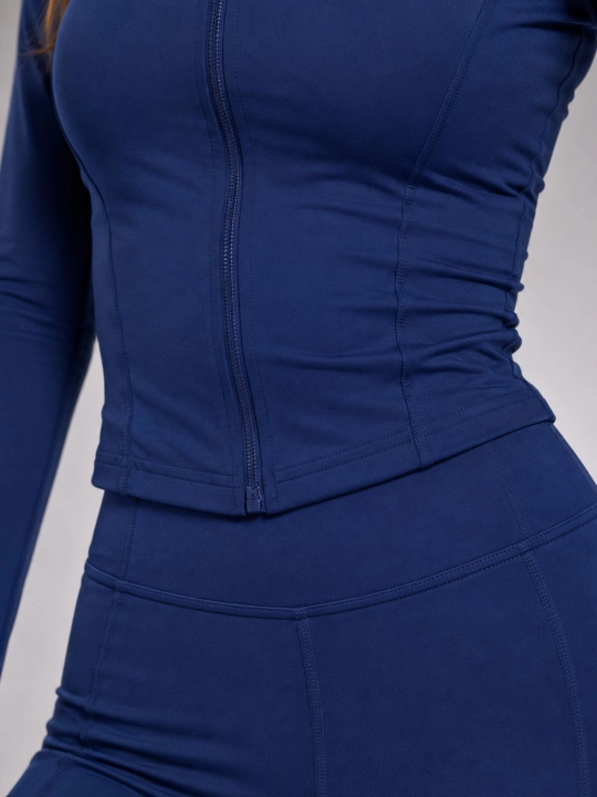 Rashgard — ayollar uchun fermuarli sport kostyumi, o'lchamlari: M–XXL (46-52)