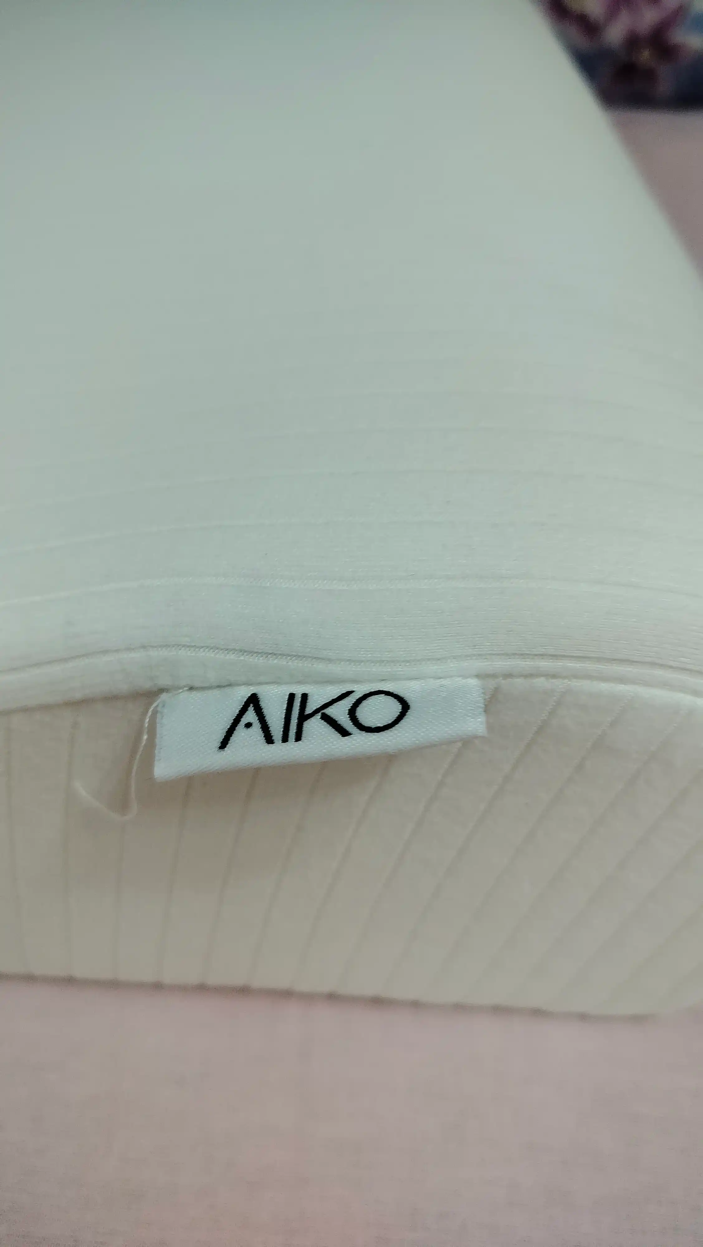 Yostiq ortopedik AIKO Memory, xotira effekti, podushka anatomik, padushka uxlash uchun