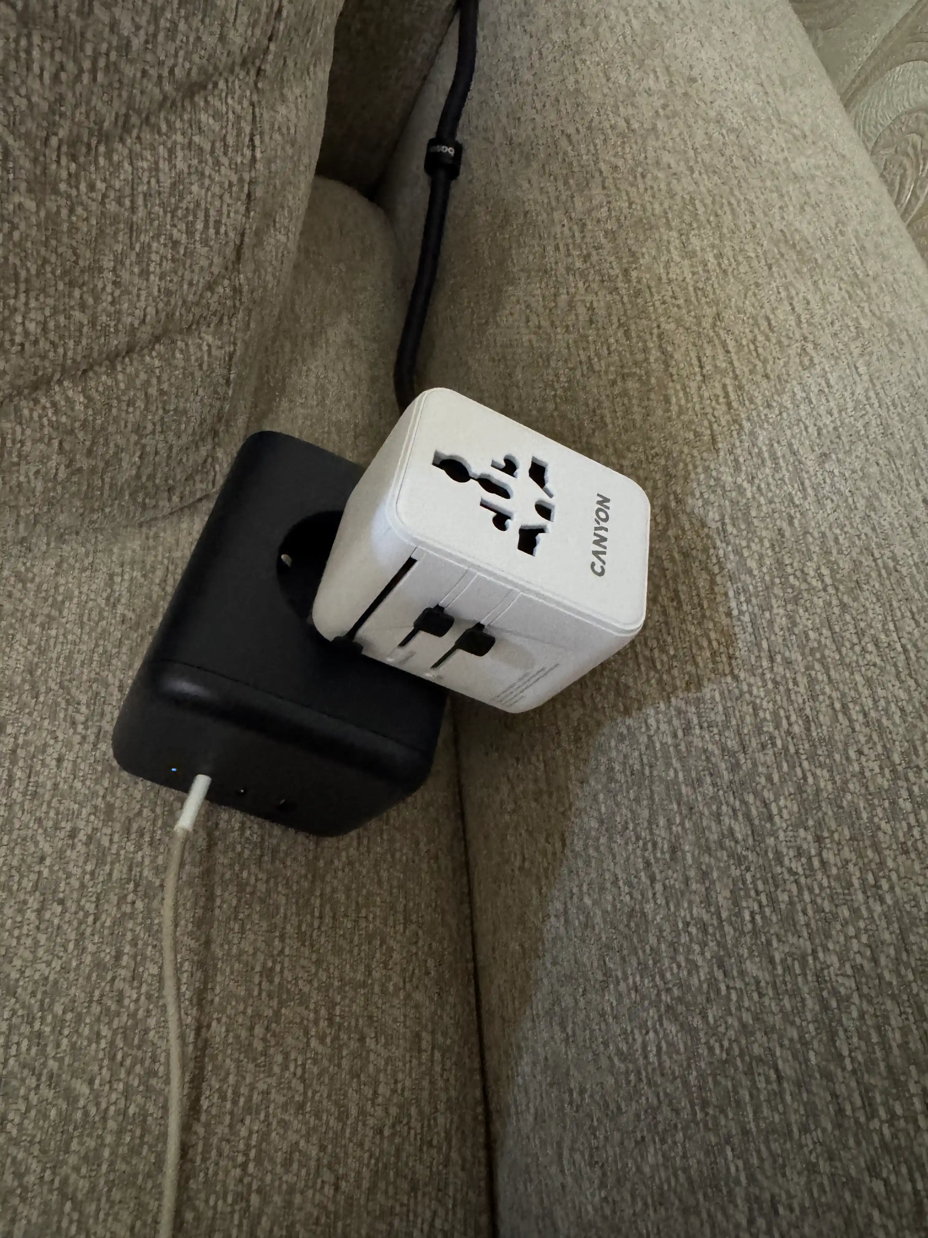 Дорожный адаптер Canyon OnTour, универсальный, с USB Type C, быстрая зарядка