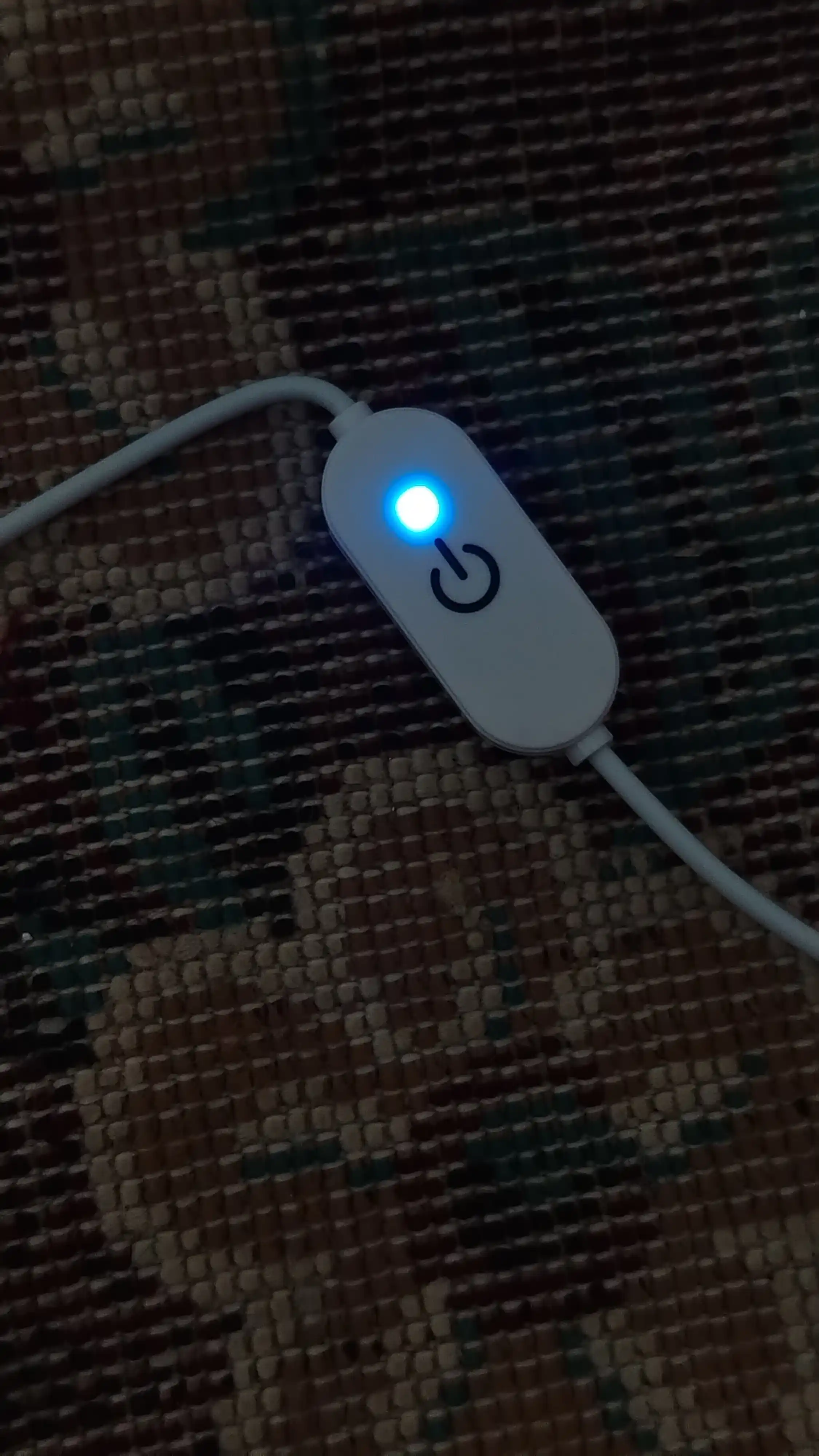 Sensor tugmali COB USB LED lenta – 5V, oq-limon rang